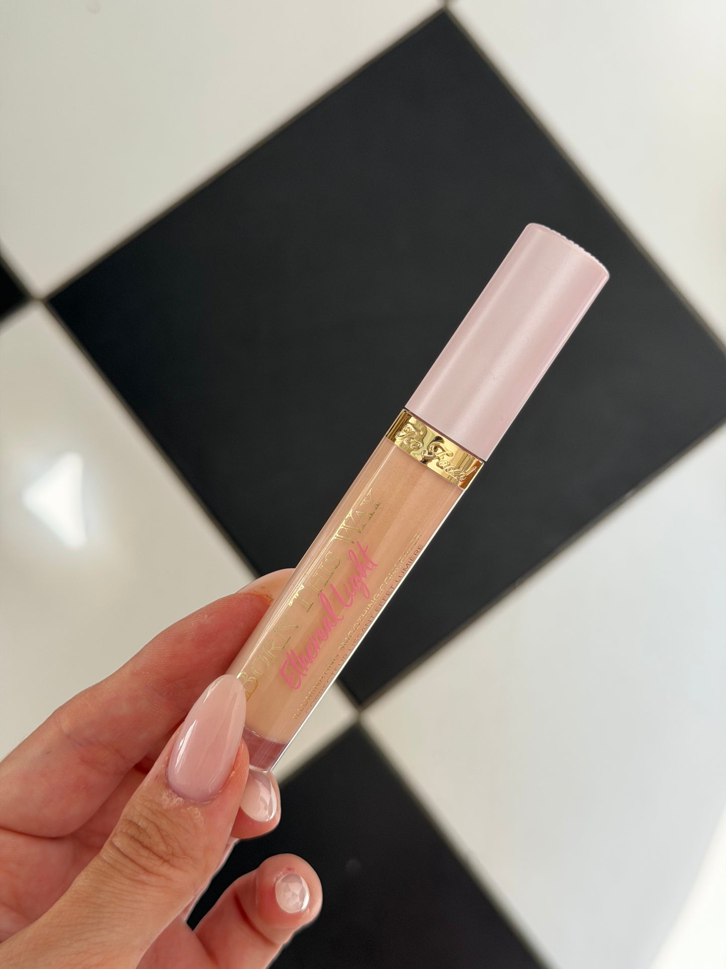 TOO FACED Born This Way Ethereal Light Illuminating Smoothing Concealer (2)
24-Hour Wear, Waterproof