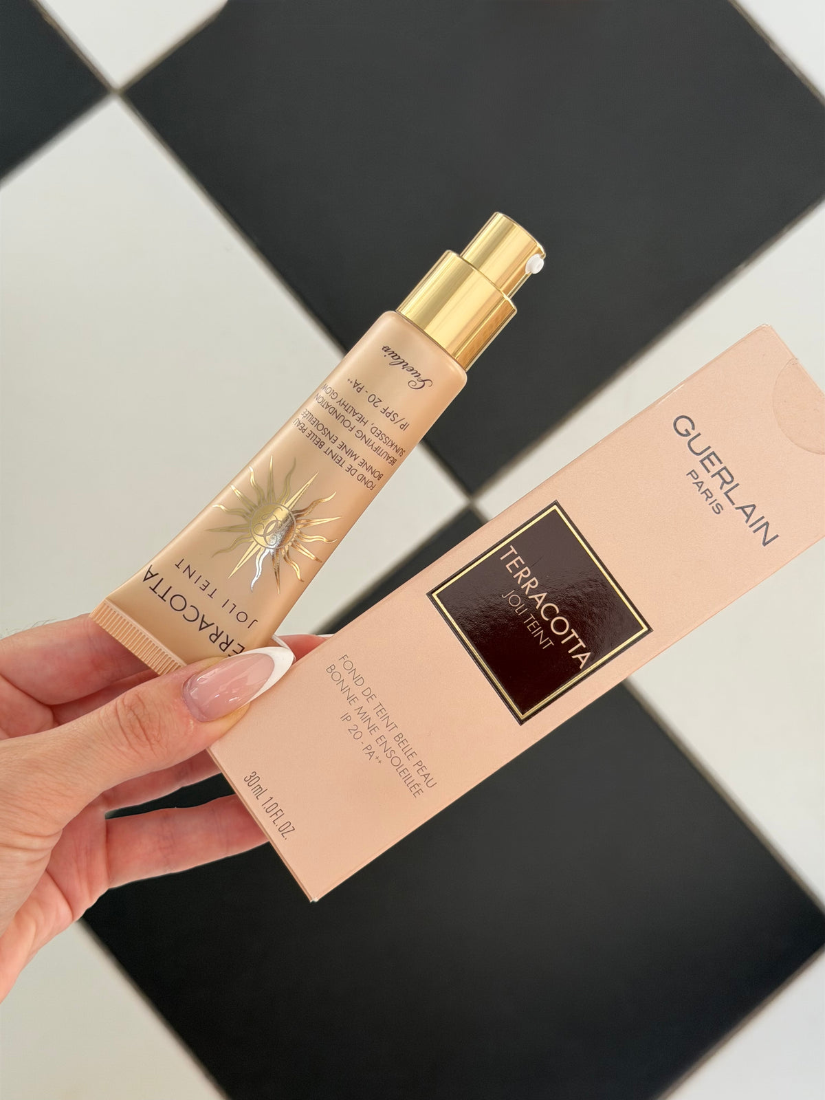 GUERLAIN Terracotta Joli Teint
Beautifying Foundation Sun-Kissed, Healthy Glow SPF20 - PA++
