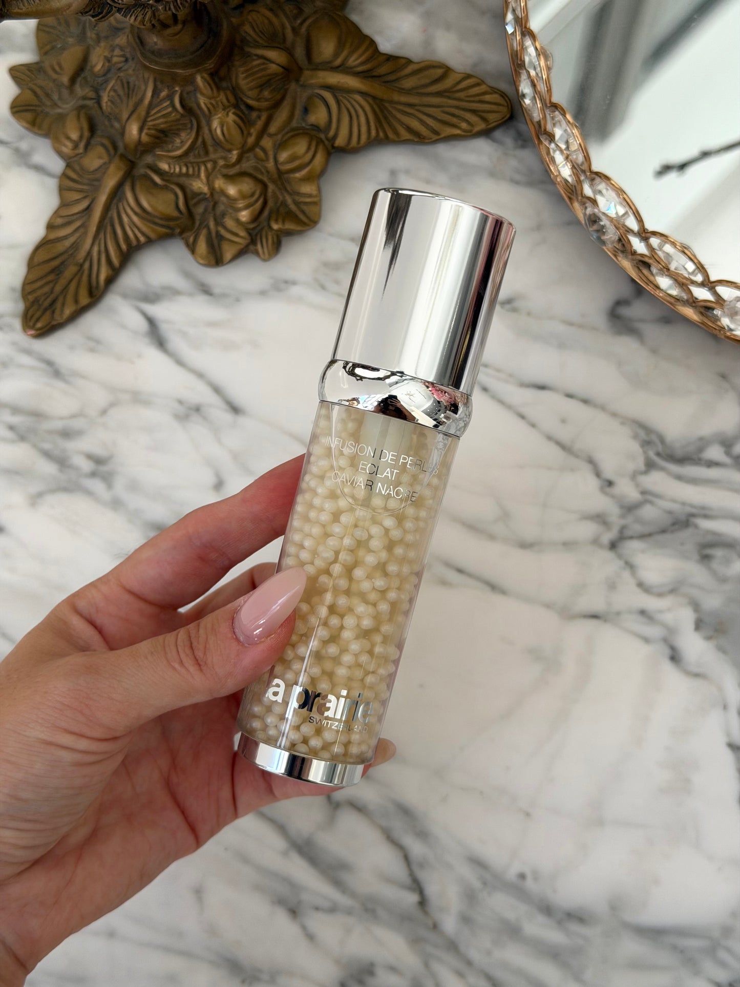 LA PRAIRIE White Caviar
Pearl Infusion
Illuminating And Firming Light-Infused Face Serum