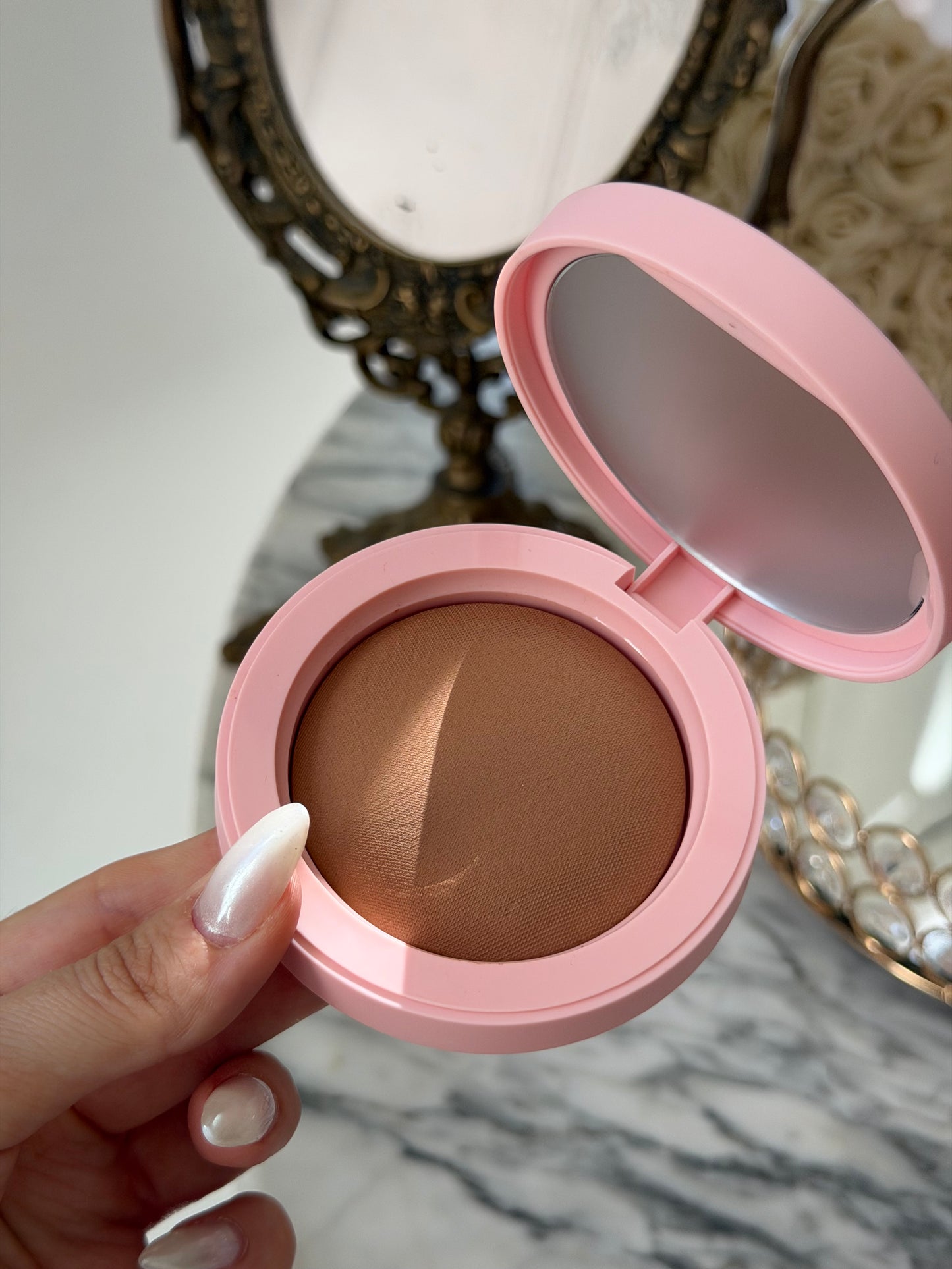 P.LOUISE The Cheek Of It Baked Bronzer - Caramelted
