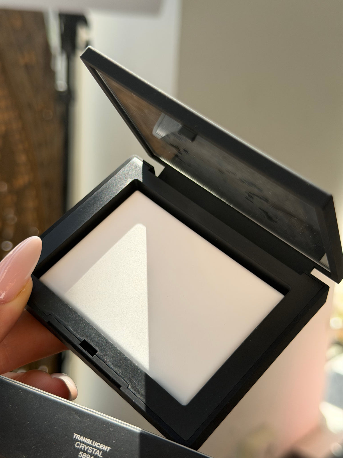 NARS Light Reflecting™ Pressed Setting Powder - Translucent Crystal