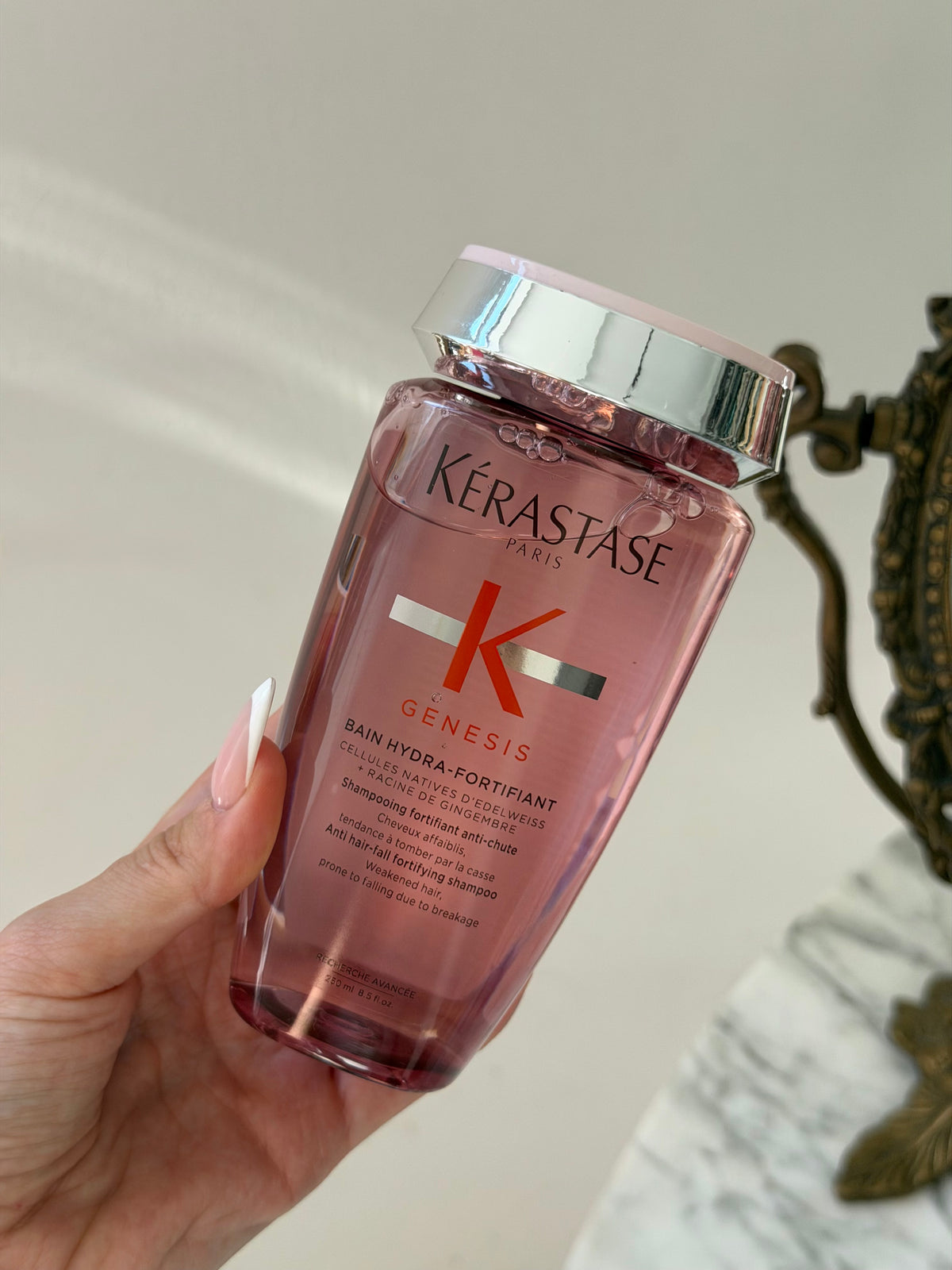 KÉRASTASE Genesis
Bain Hydra-Fortifiant Shampoo
For Normal To Oily, Weakened Hair