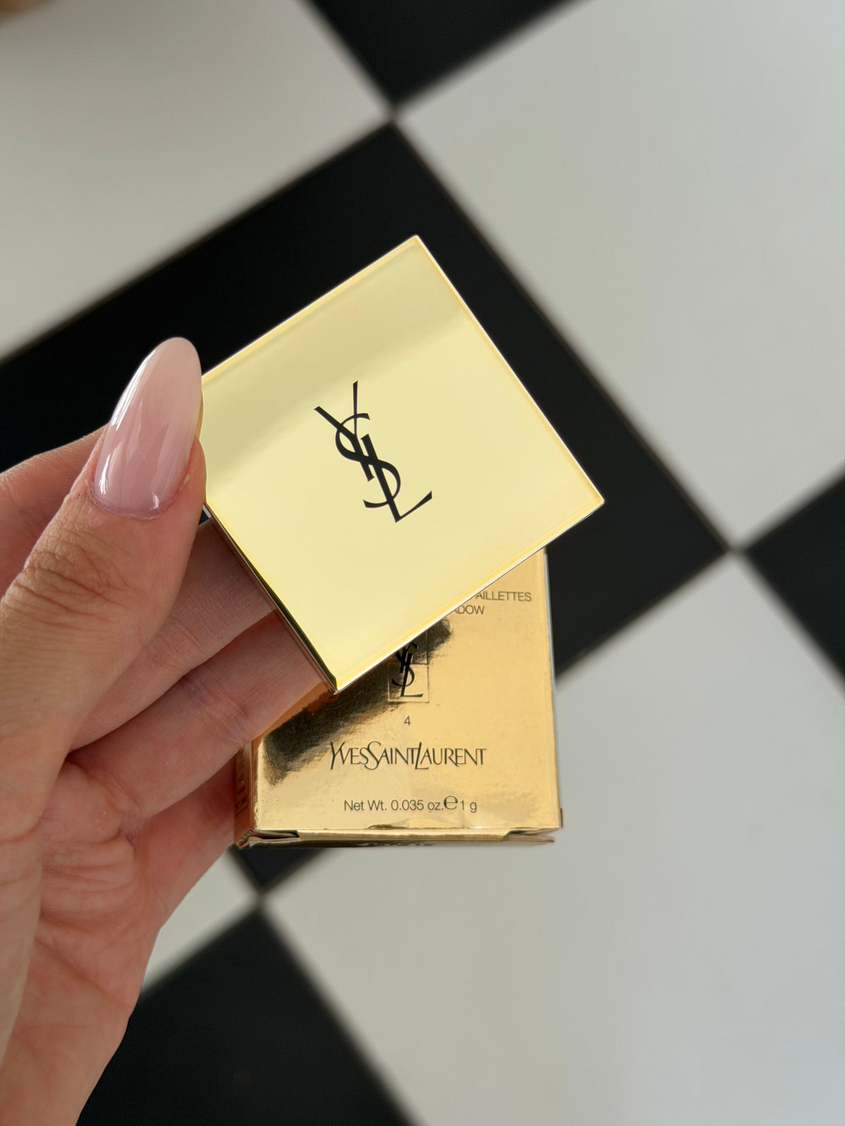 YSL Satin Crush Mono Eyeshadow (4)