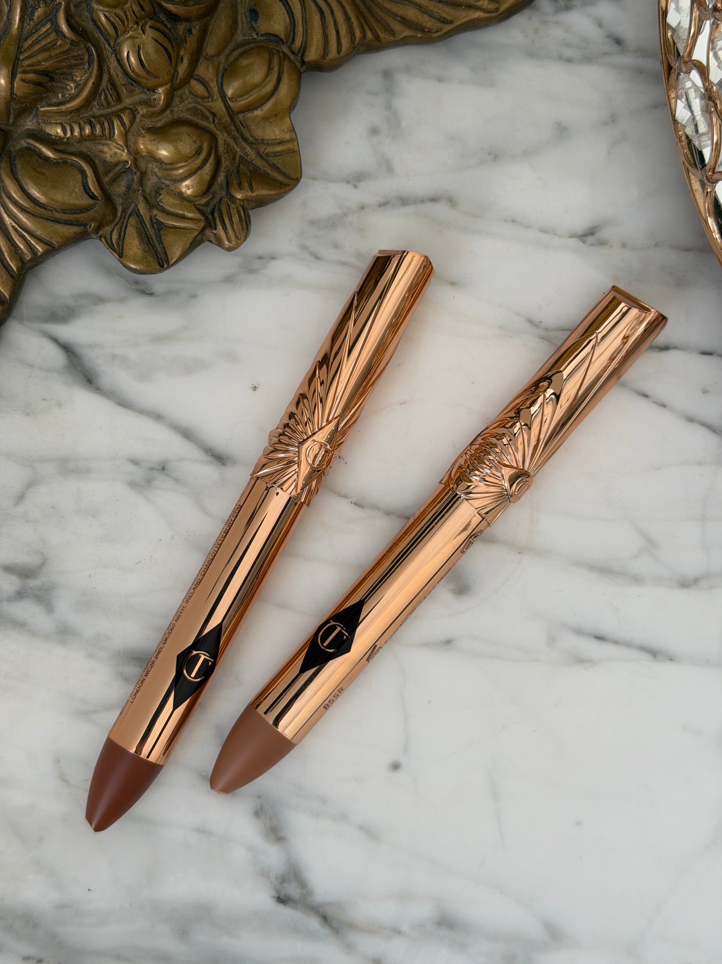 CHARLOTTE TILBURY Exagger-Eyes Easy Eye Shadow Stick - Cashmere Sculpt