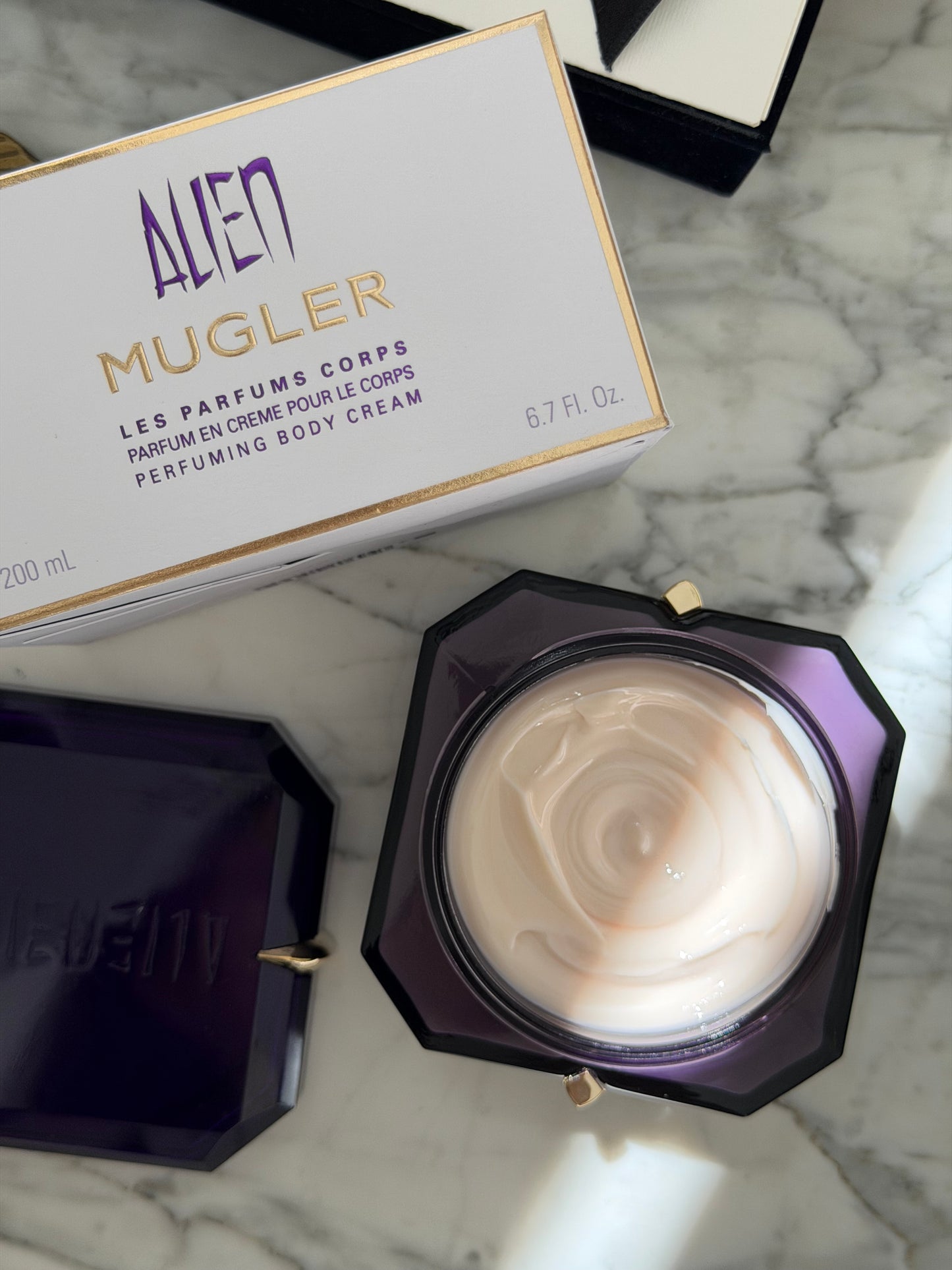 THIERRY MUGLER Alien Beautifying Body Cream