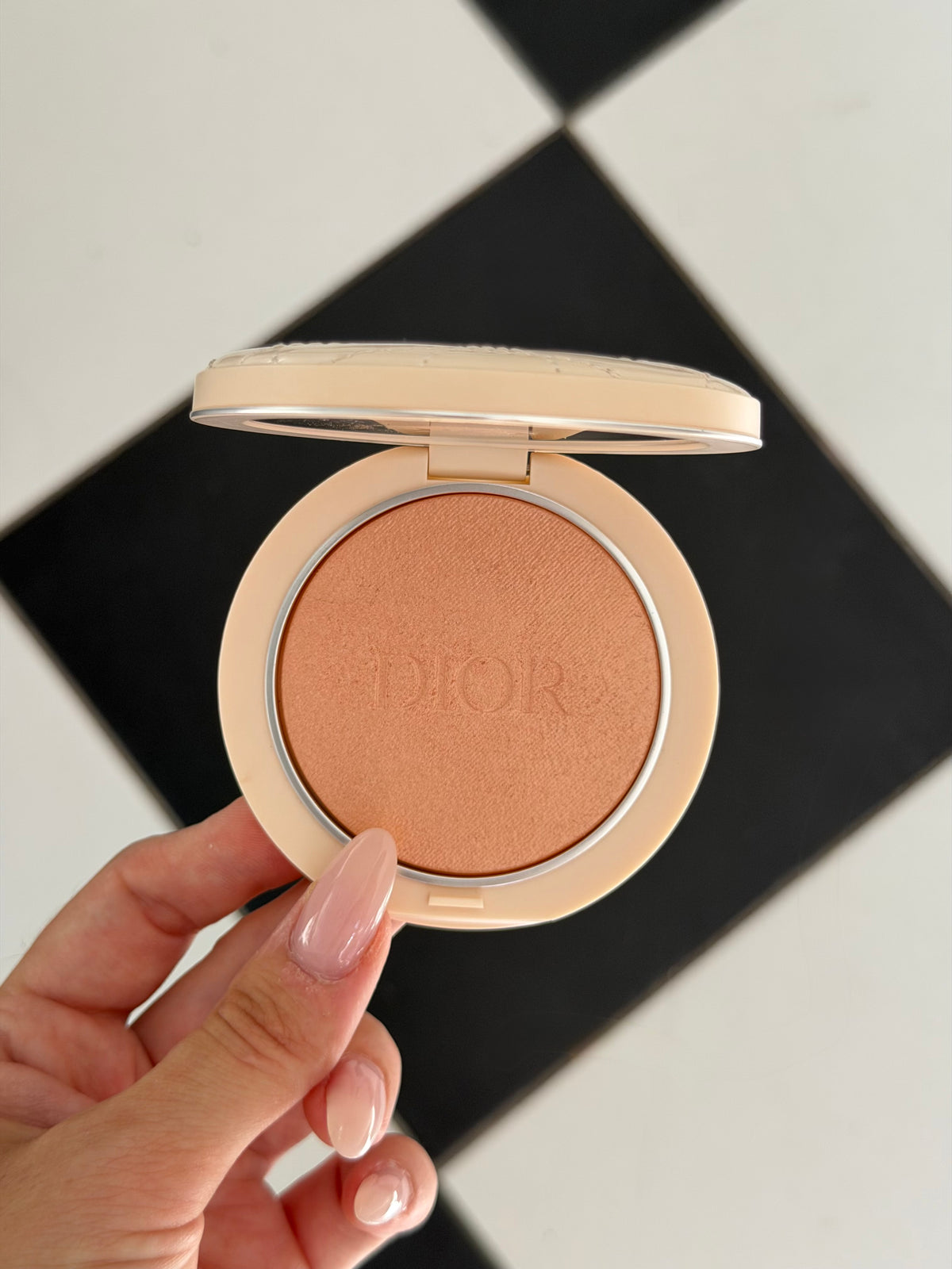 DIOR Forever Couture Luminizer
Longwear Highlighter - Golden