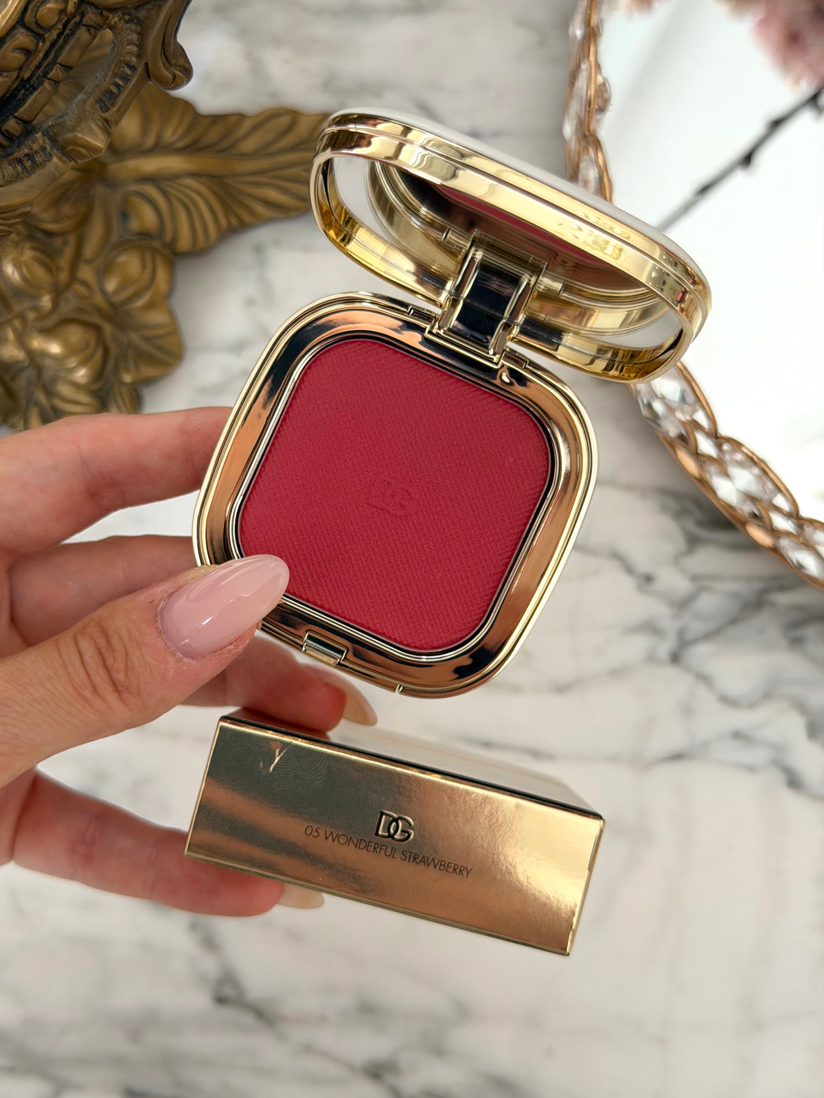 DOLCE & GABBANA
Cheek&Eyes Match - Lasting Blush & Eyshadow Powder (05)