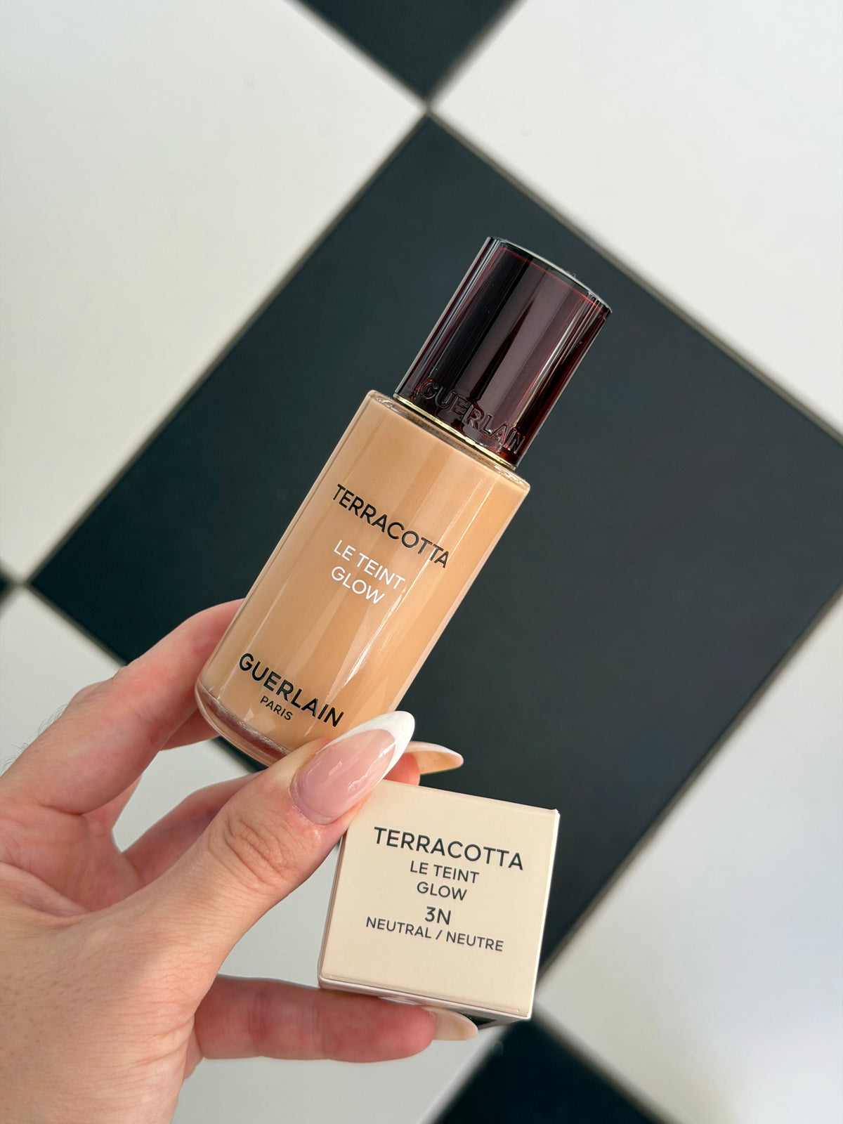 GUERLAIN Terracotta Le Teint Glow (3N)
Healthy Glow Foundation Longwear No-Transfer