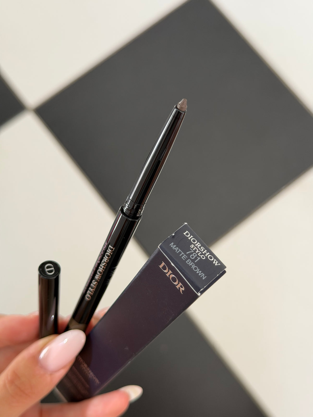 DIOR Diorshow Stylo (781)
24H-Wear Waterproof Eyeliner - Intense Color, Creamy Texture