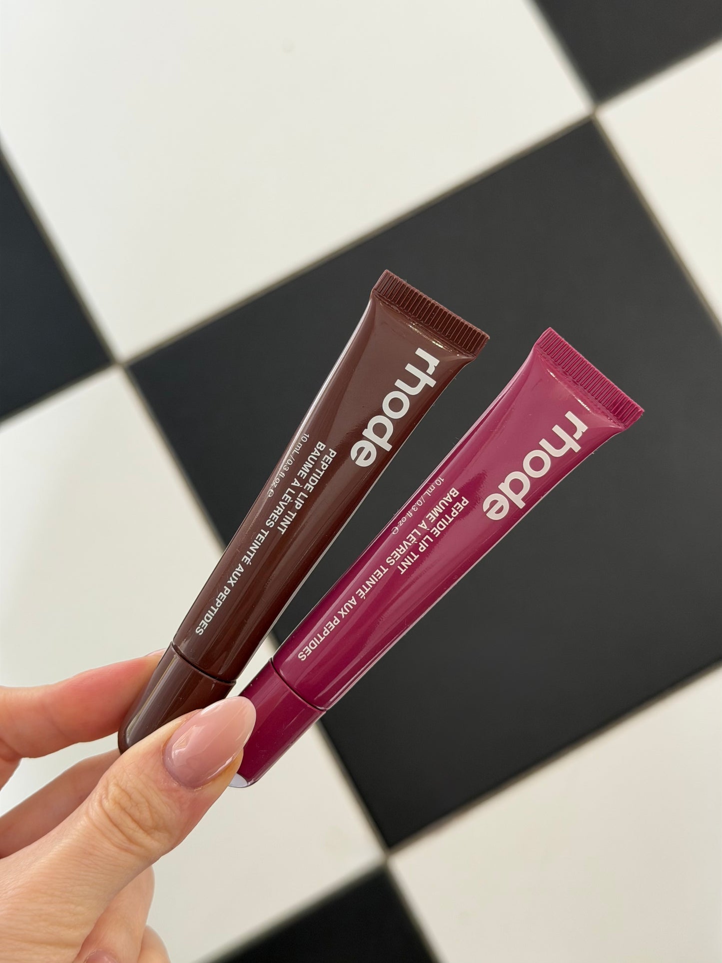 RHODE Peptide Lip Tint
The Tinted Lip Layer - Raspberry-Jelly