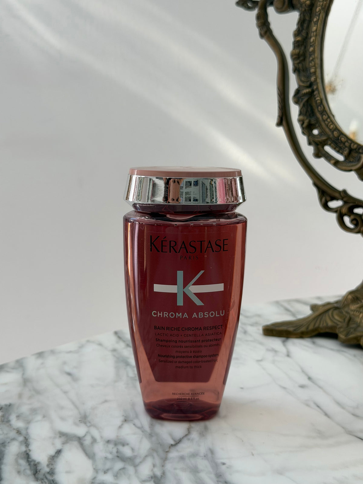 KÉRASTASE Chroma Absolu
Bain Riche Chroma Respect Shampoo
Sulfate-Free For Medium/Thick Hair