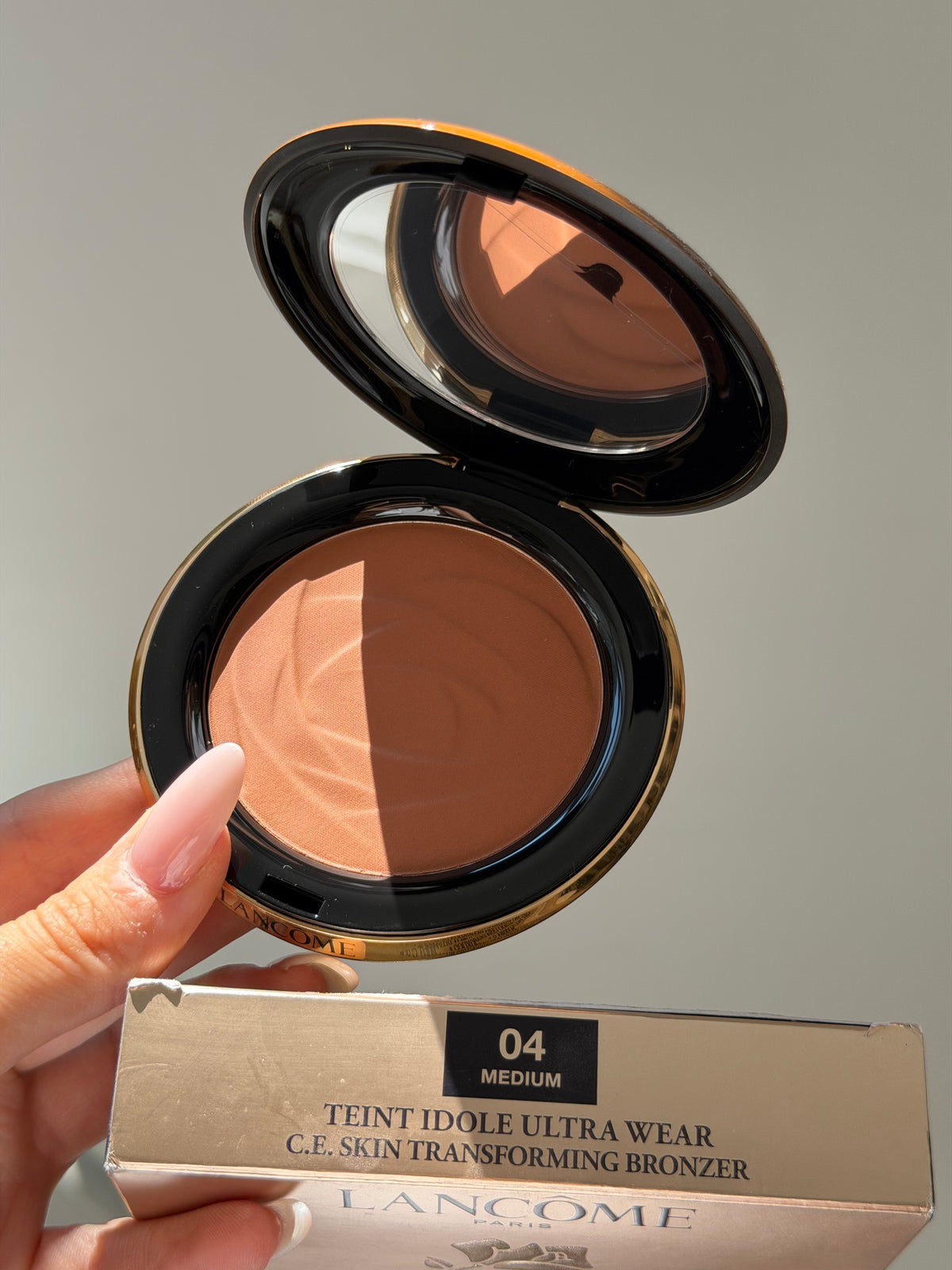 LANCOME Teint Idole Ultra Wear C.E Skin Transforming Bronzer (04)