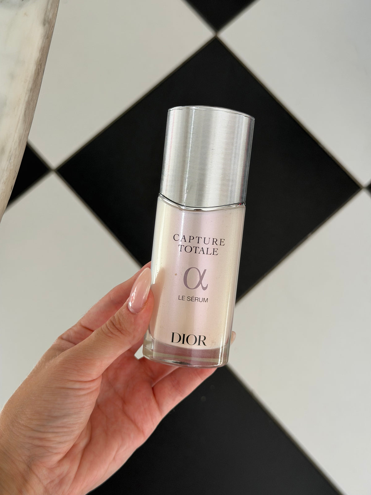 DIOR Capture Totale Le Sérum
Face and Neck Youth Revealing Serum