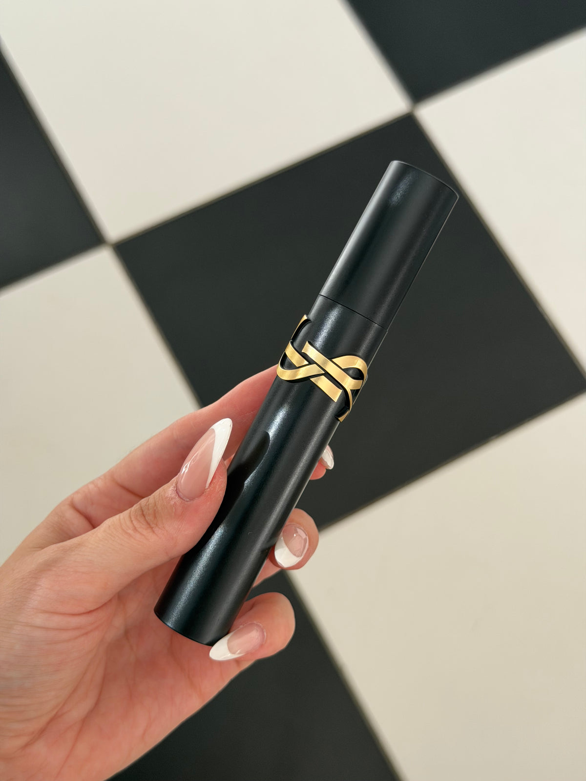 YSL
Lash Clash Extreme Volume Mascara - Black