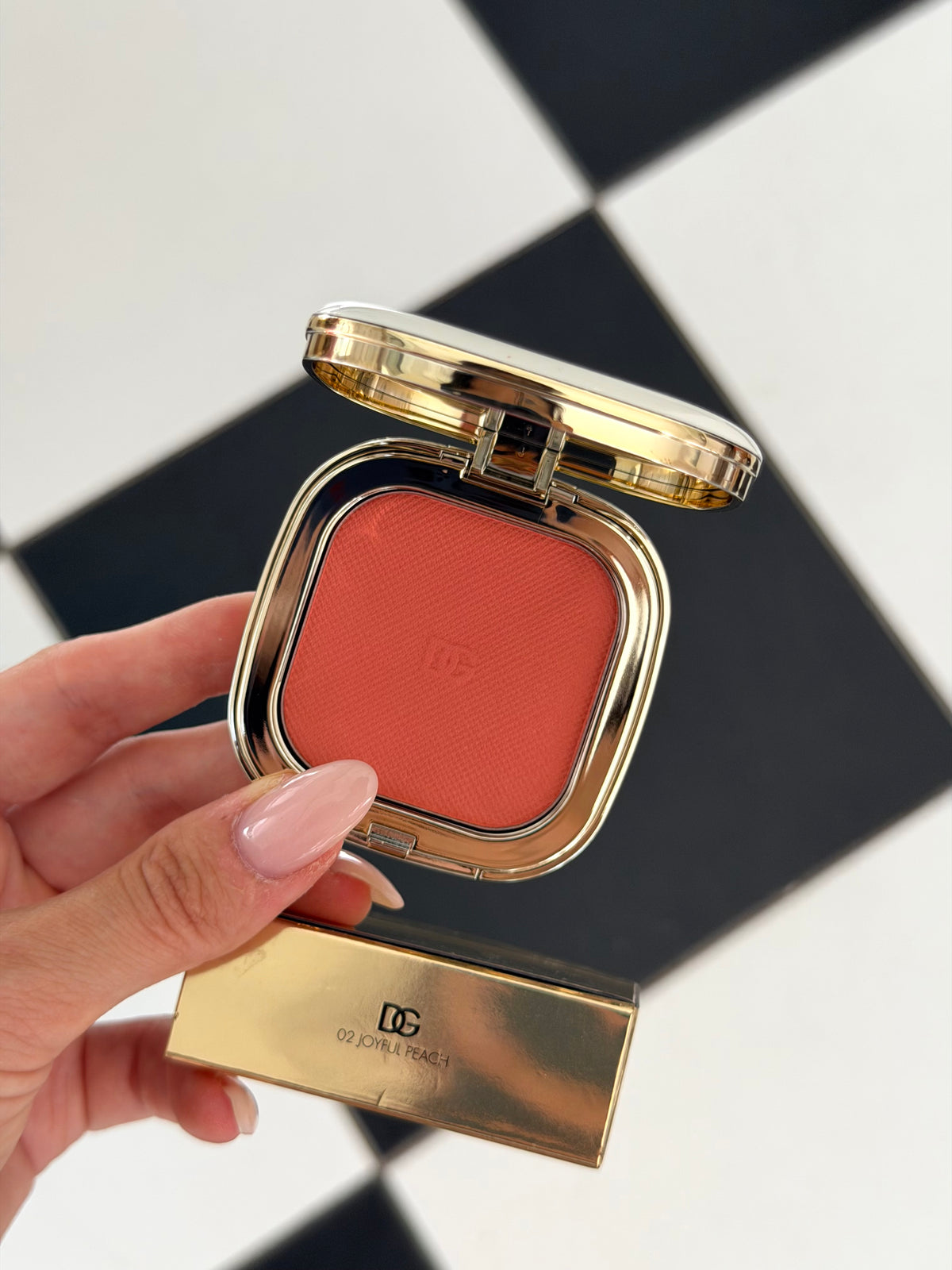 DOLCE&GABBANA
Cheek&Eyes Match - Lasting Blush & Eyshadow Powder (02)