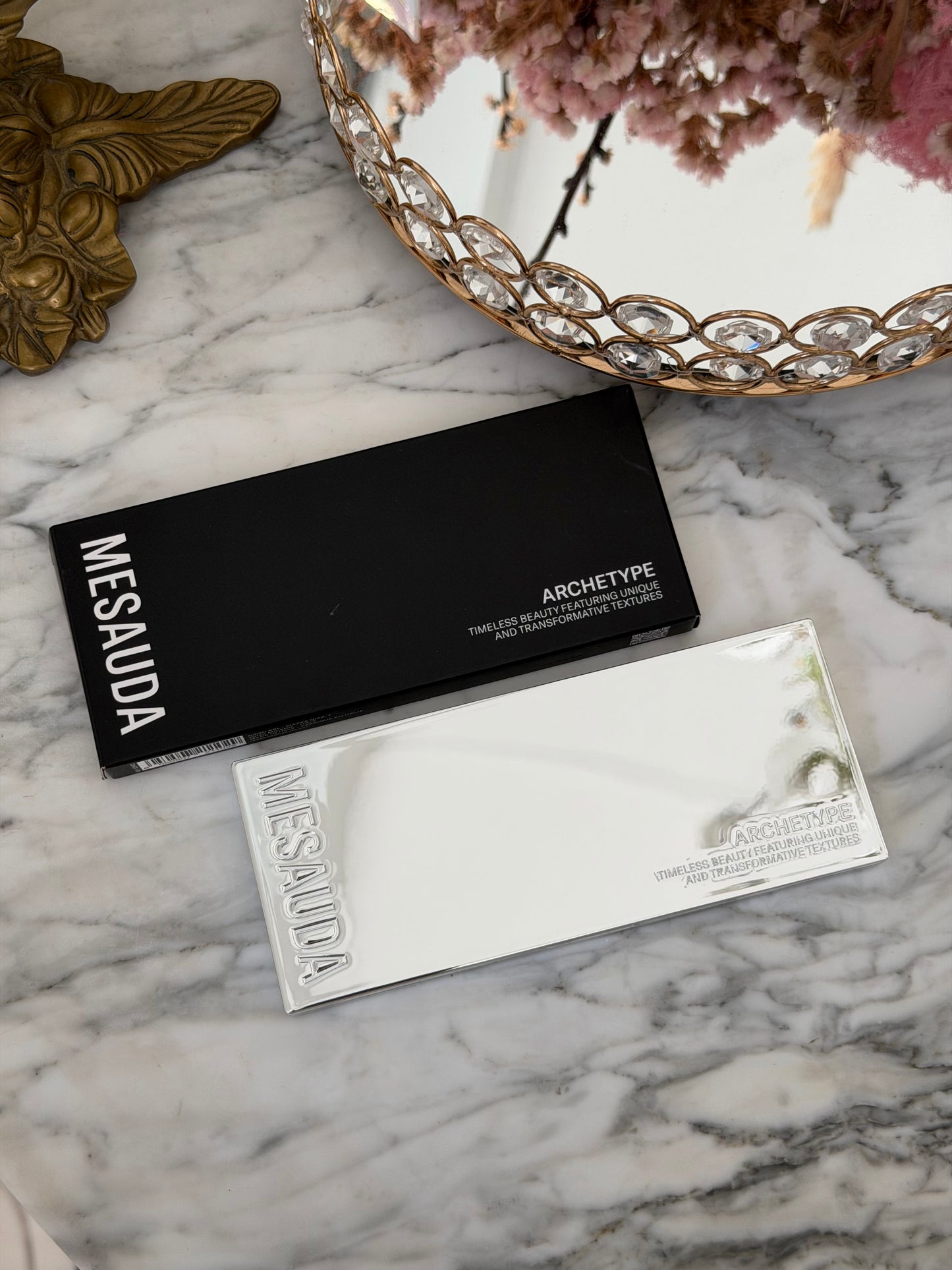 MESAUDA Archetype Eyeshadow (102) - Timeless Beauty Featuring Unique And Transformative Textures