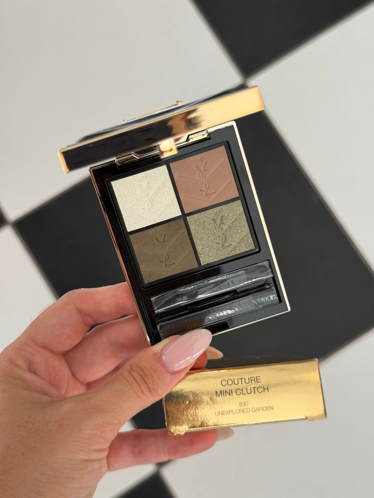 YSL Couture Mini Clutch Luxury Eyeshadow Palette (830)
