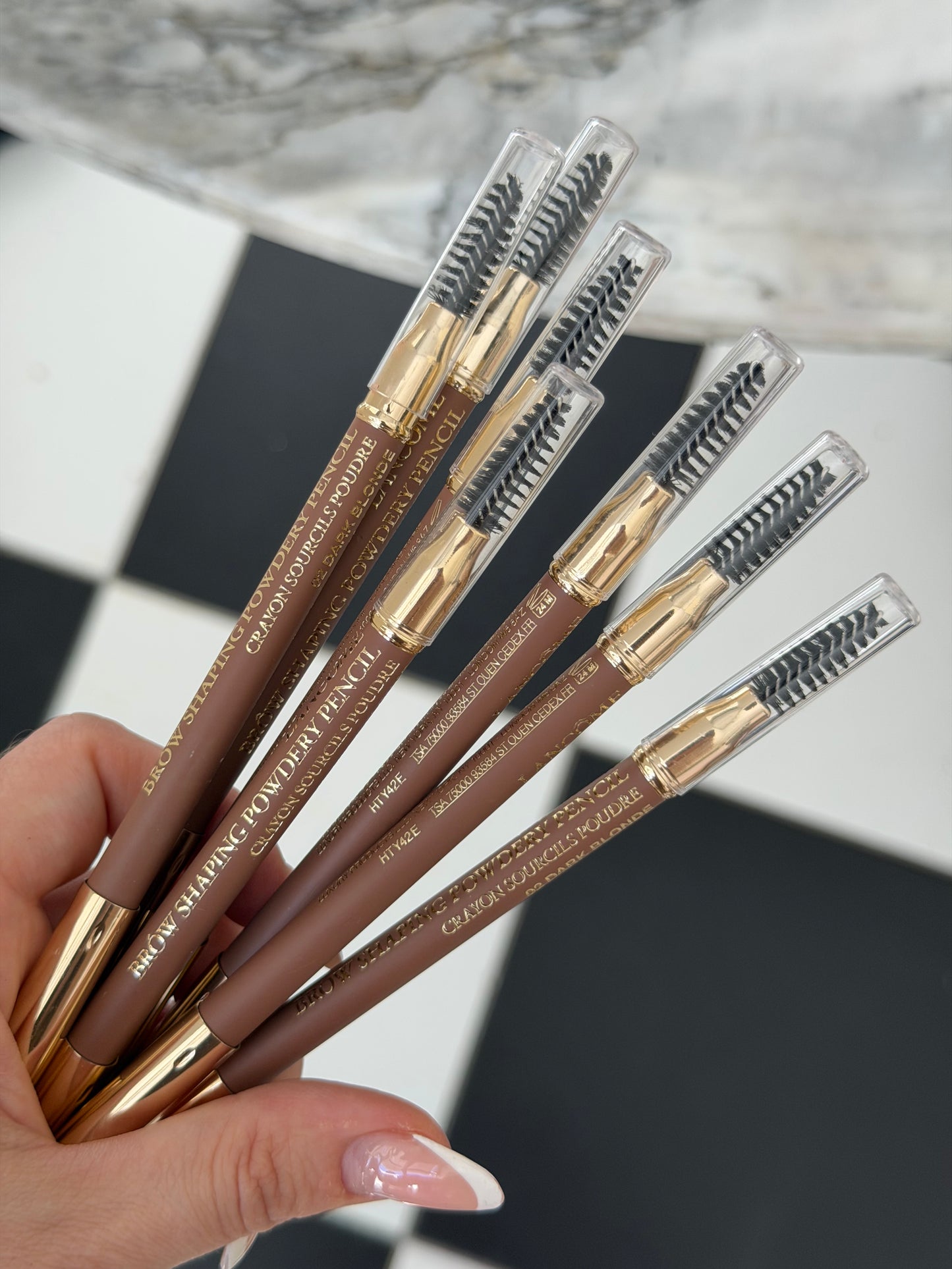 LANCÔME Brow Shaping Powdery Pencil (02)
Defined & Natural
