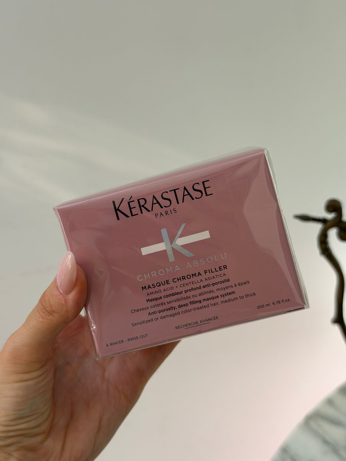 KERASTASE Chroma Absolu
Chroma Filler Hair Mask
Deep Strengthening For Color Treated Hair