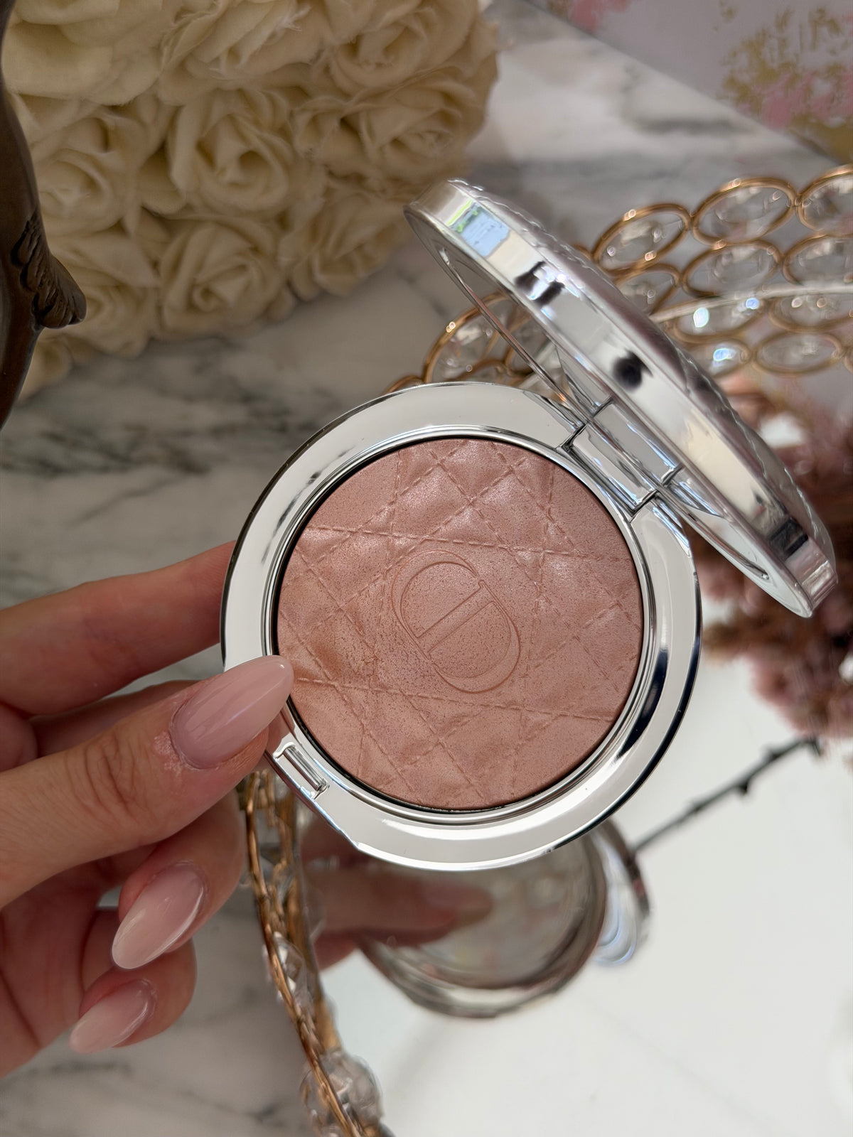DIOR Forever Glow Luminizer - Illuminating Powder For Face (02)