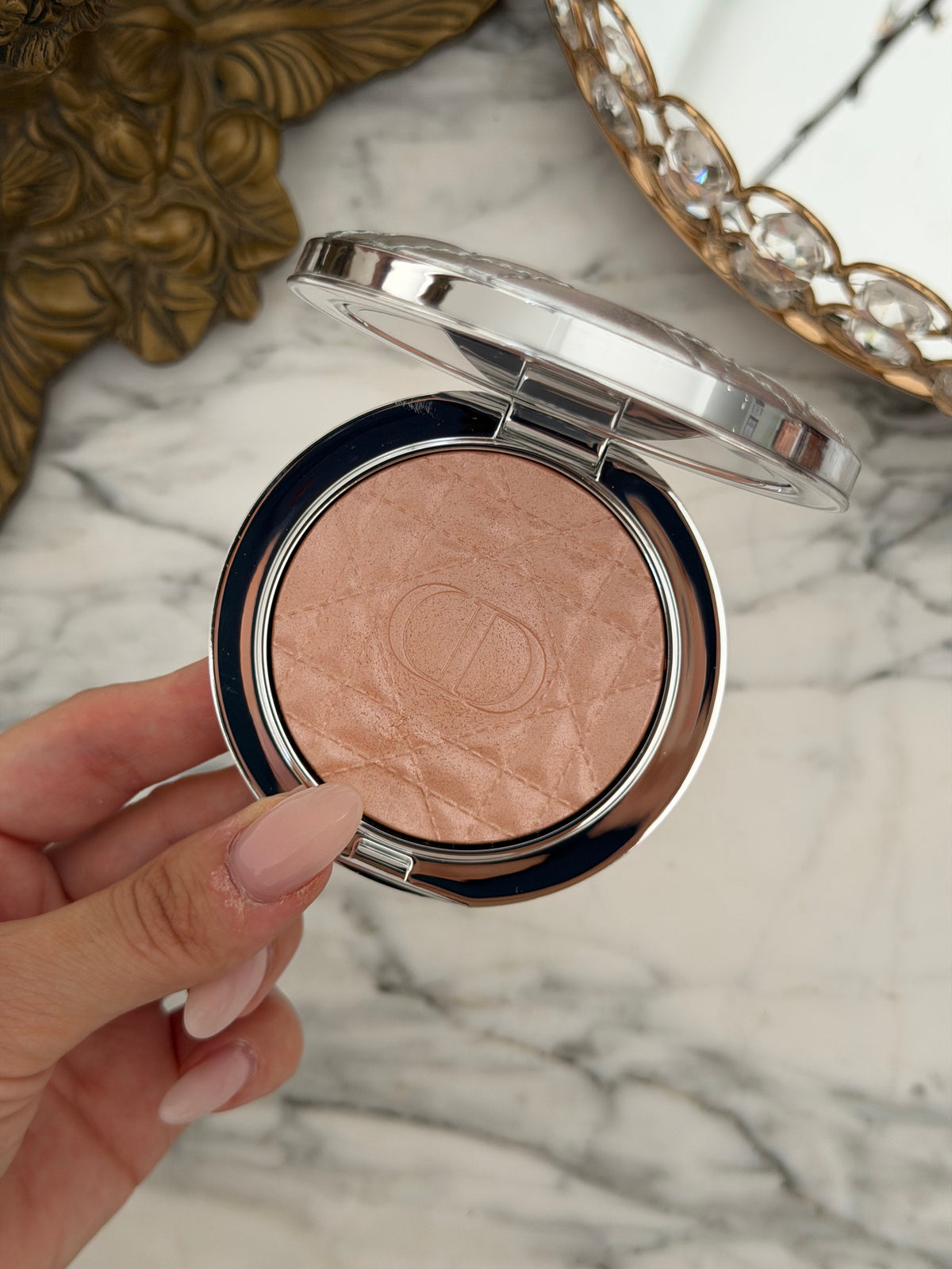 DIOR Forever Glow Luminizer - Illuminating Powder For Face (02)