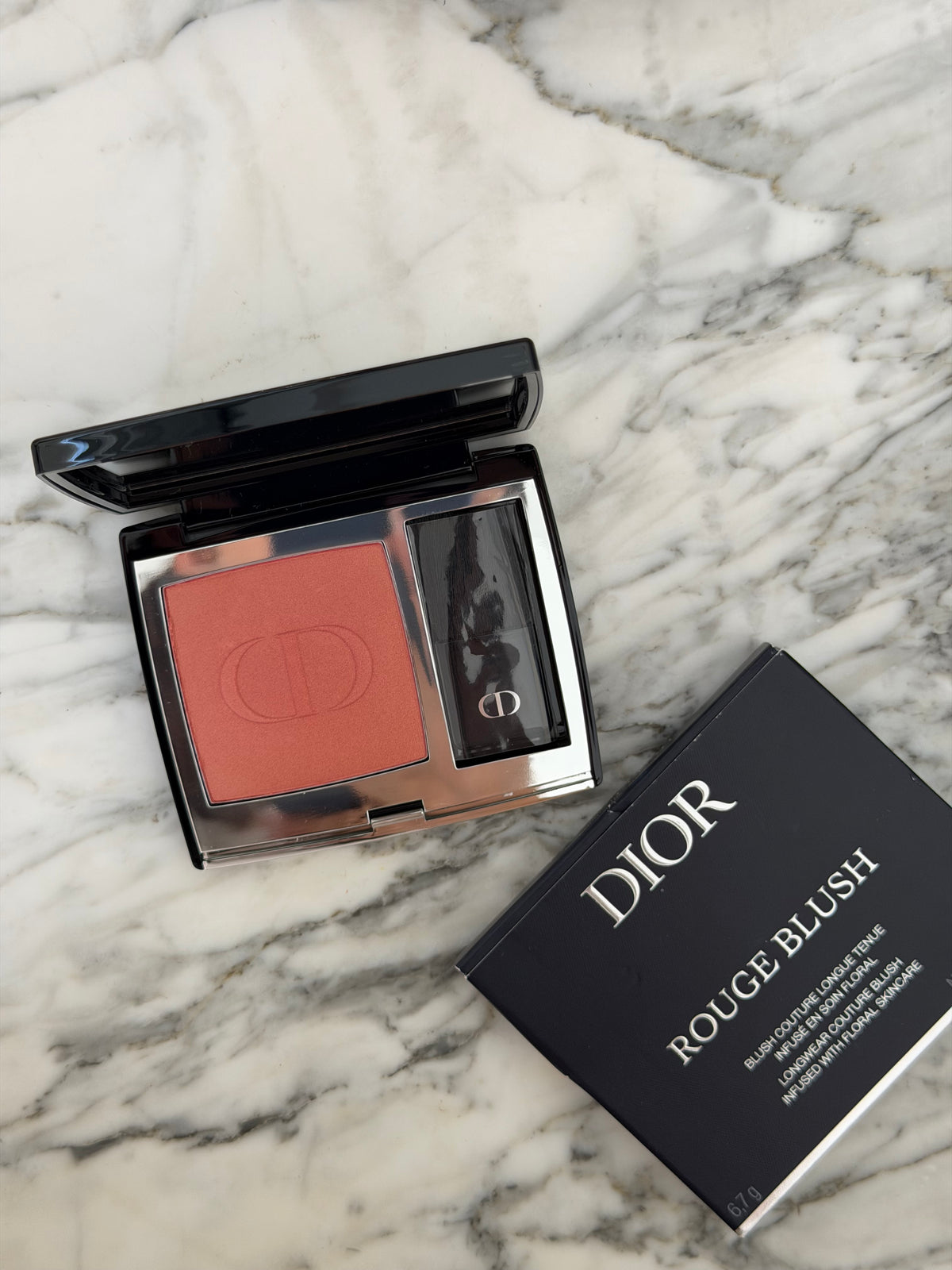DIOR Rouge Blush
Couture Colour Makeup - Long Wear (219)