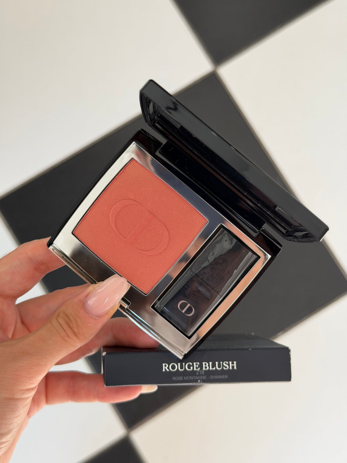 DIOR Rouge Blush
Couture Colour Makeup - Long Wear (219)