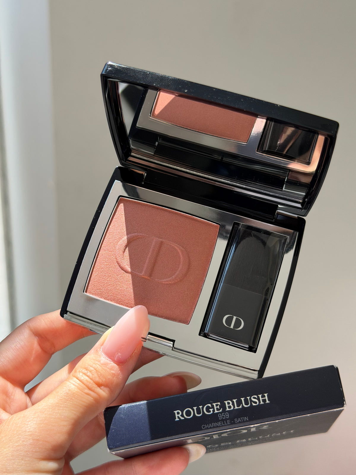DIOR Rouge Blush Satin
Couture Colour Makeup - Long Wear (959)