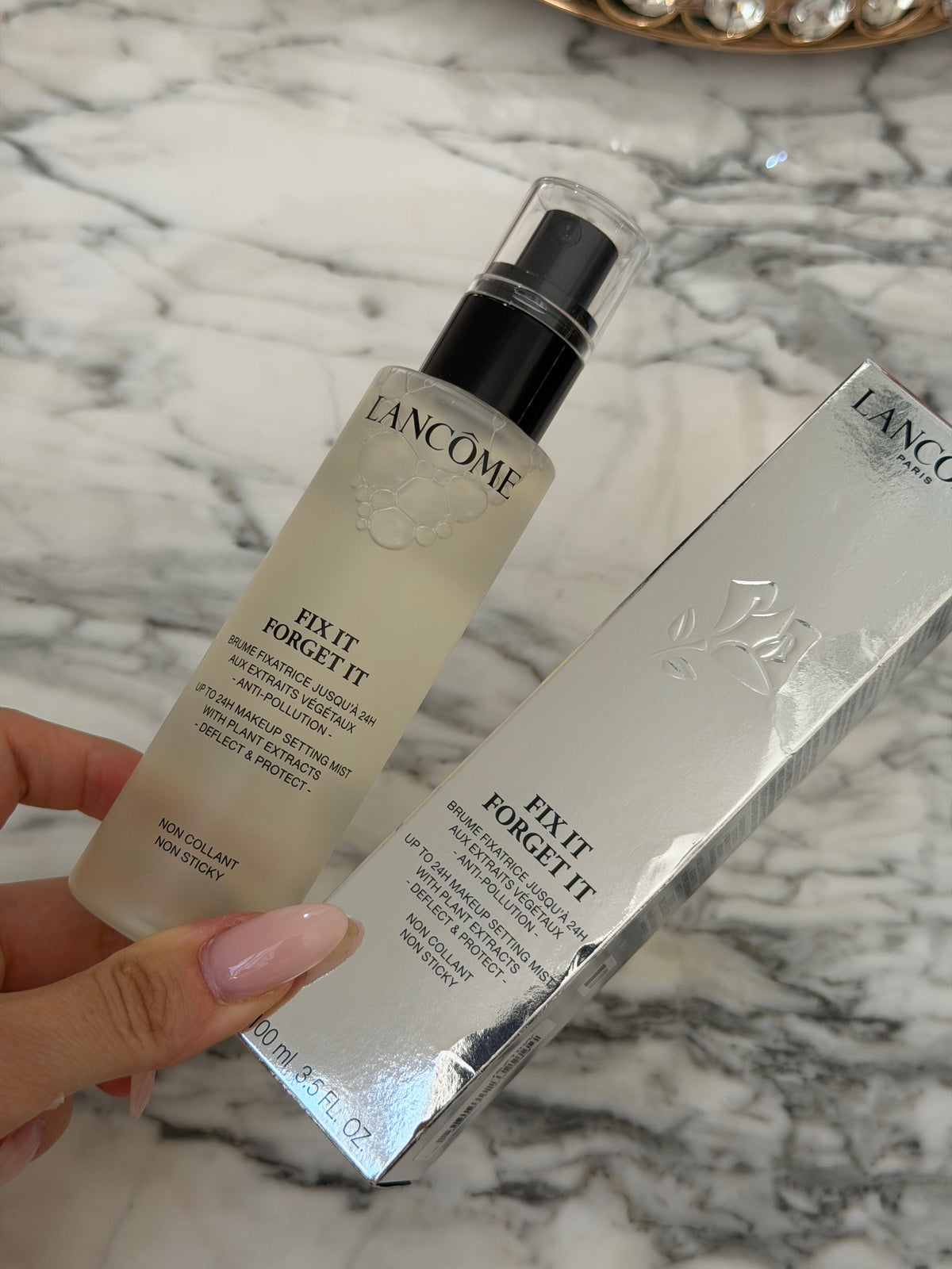 LANCÔME Fix It Forget It Makeup Setting Spray
Hydrating & 24H Makeup Extending