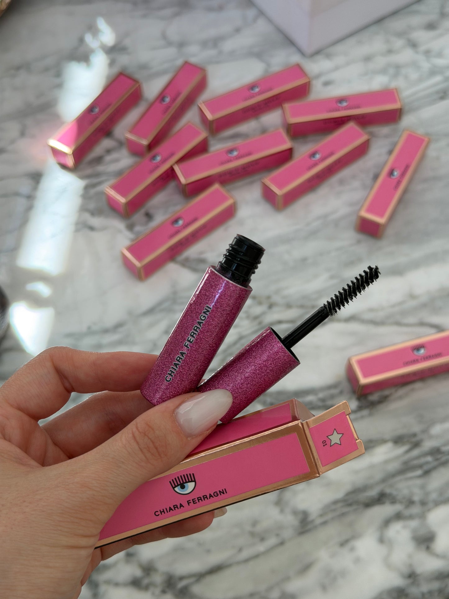 CHIARA FERRAGNI Brow Gel - Don’t Move
