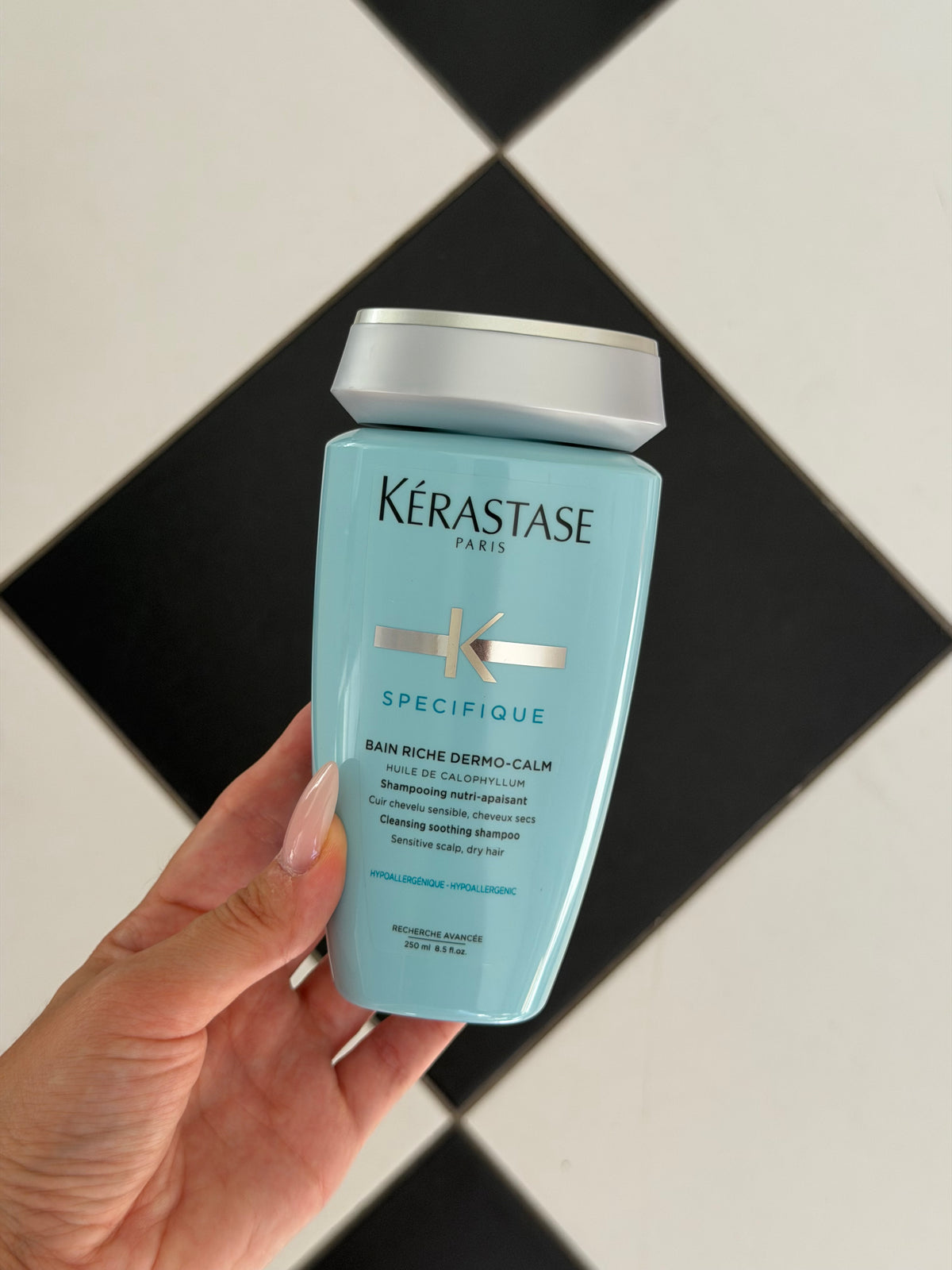 KÉRASTASE Specifique
Bain Riche Dermo-Calm
Anti-Irritation