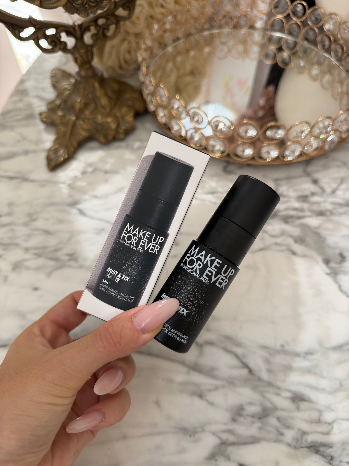 MAKE UP FOR EVER
Mist & Fix 24H Hydrating Setting Spray Mini