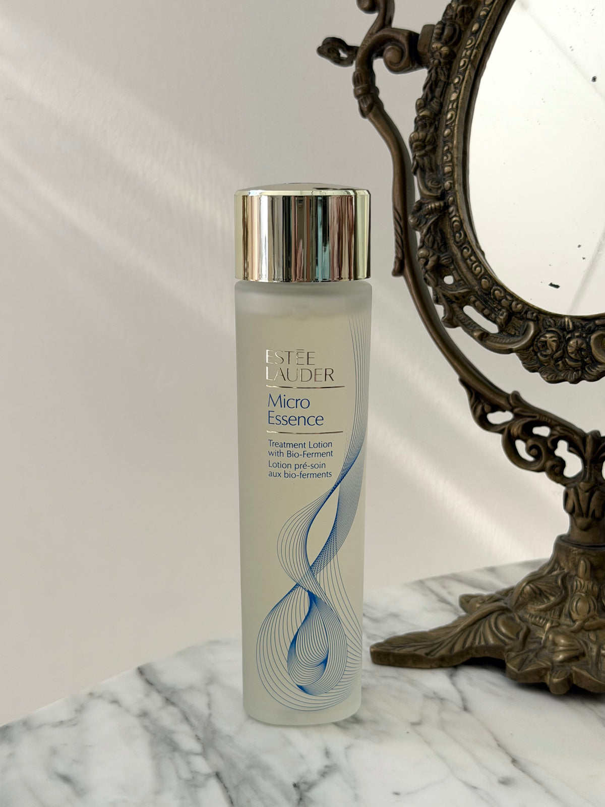 ESTEE LAUDER Micro Essence
Treatment Lotion Toner with Bio-Ferment