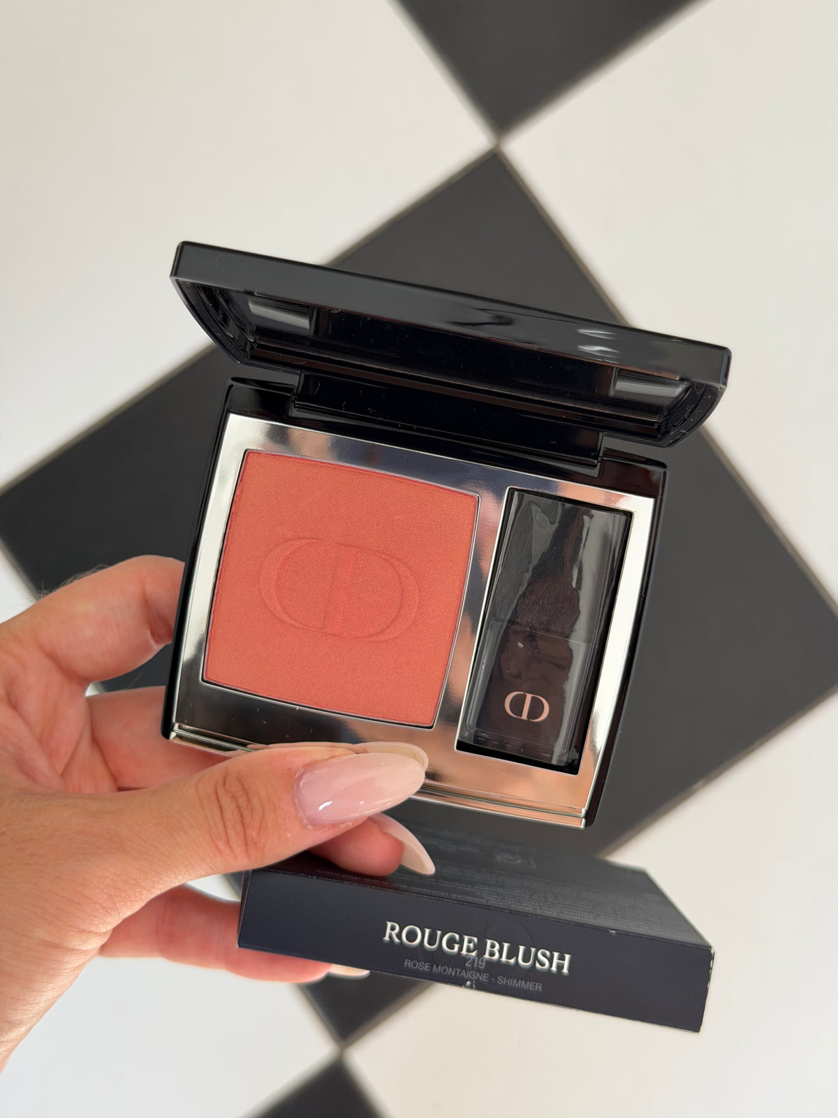 DIOR Rouge Blush
Couture Colour Makeup - Long Wear (219)