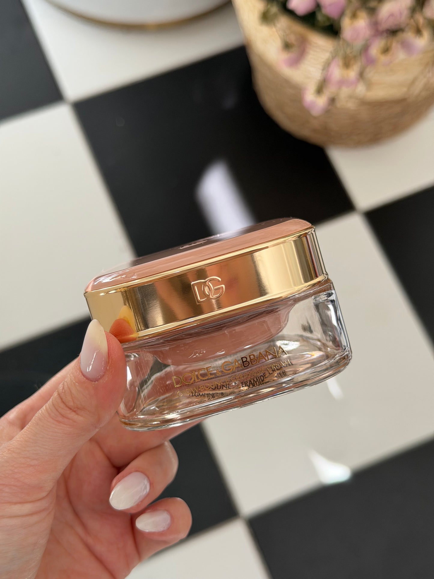 DOLCE&GABBANA Glow-Bounce Ceramide Cream
Plumping & Refining Moisturizer