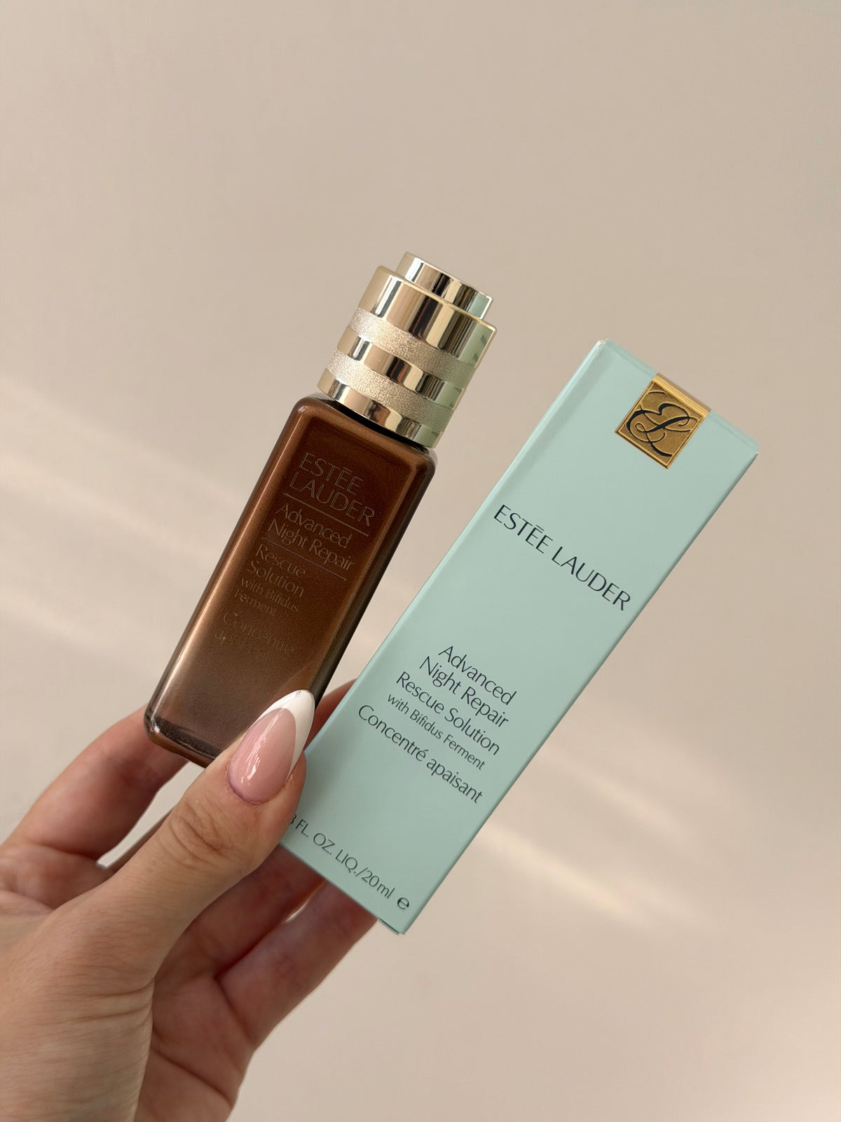 ESTEE LAUDER Advanced Night Repair
Rescue Solution Serum With 15% Bifidus Ferment