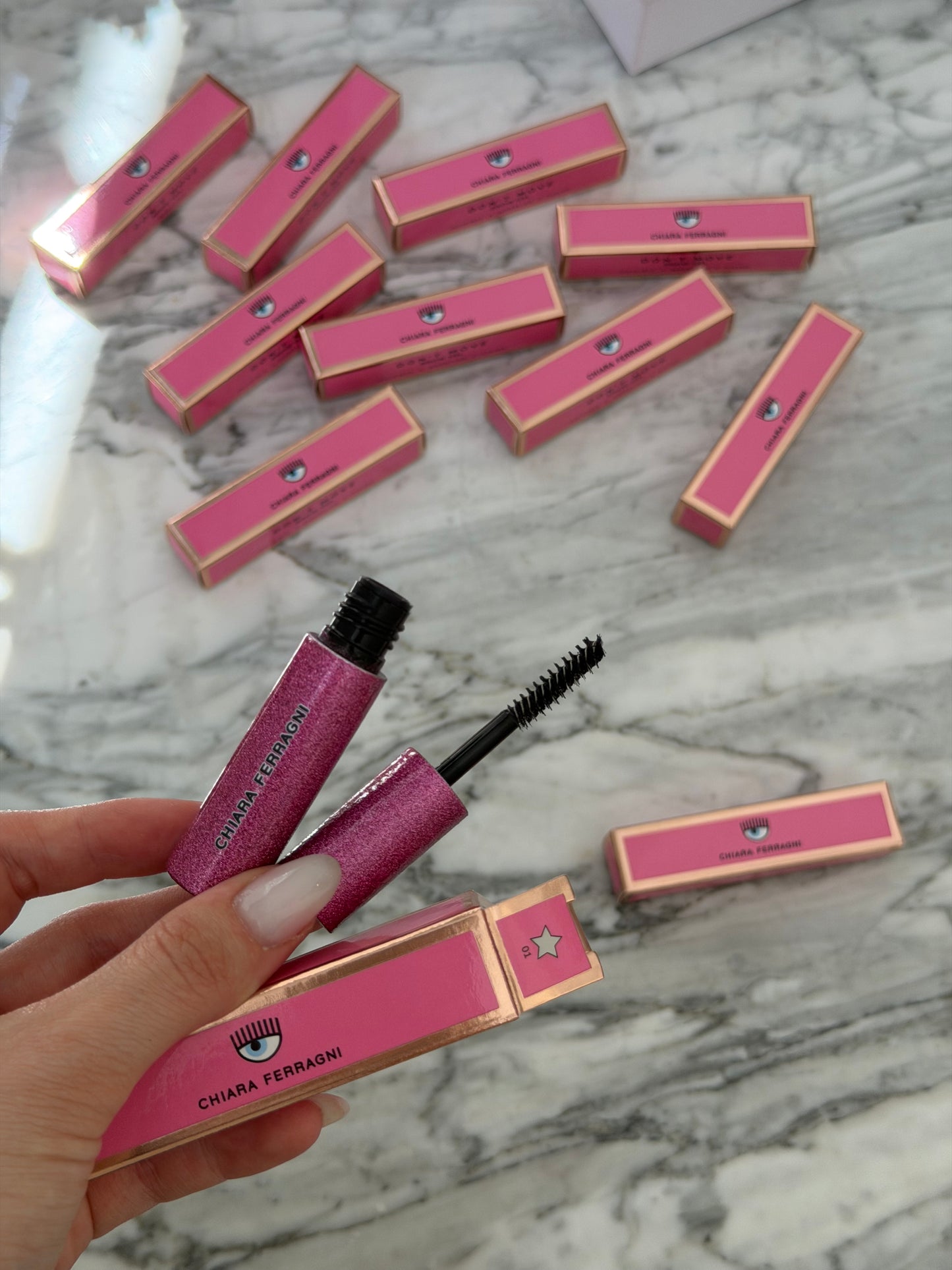 CHIARA FERRAGNI Brow Gel - Don’t Move