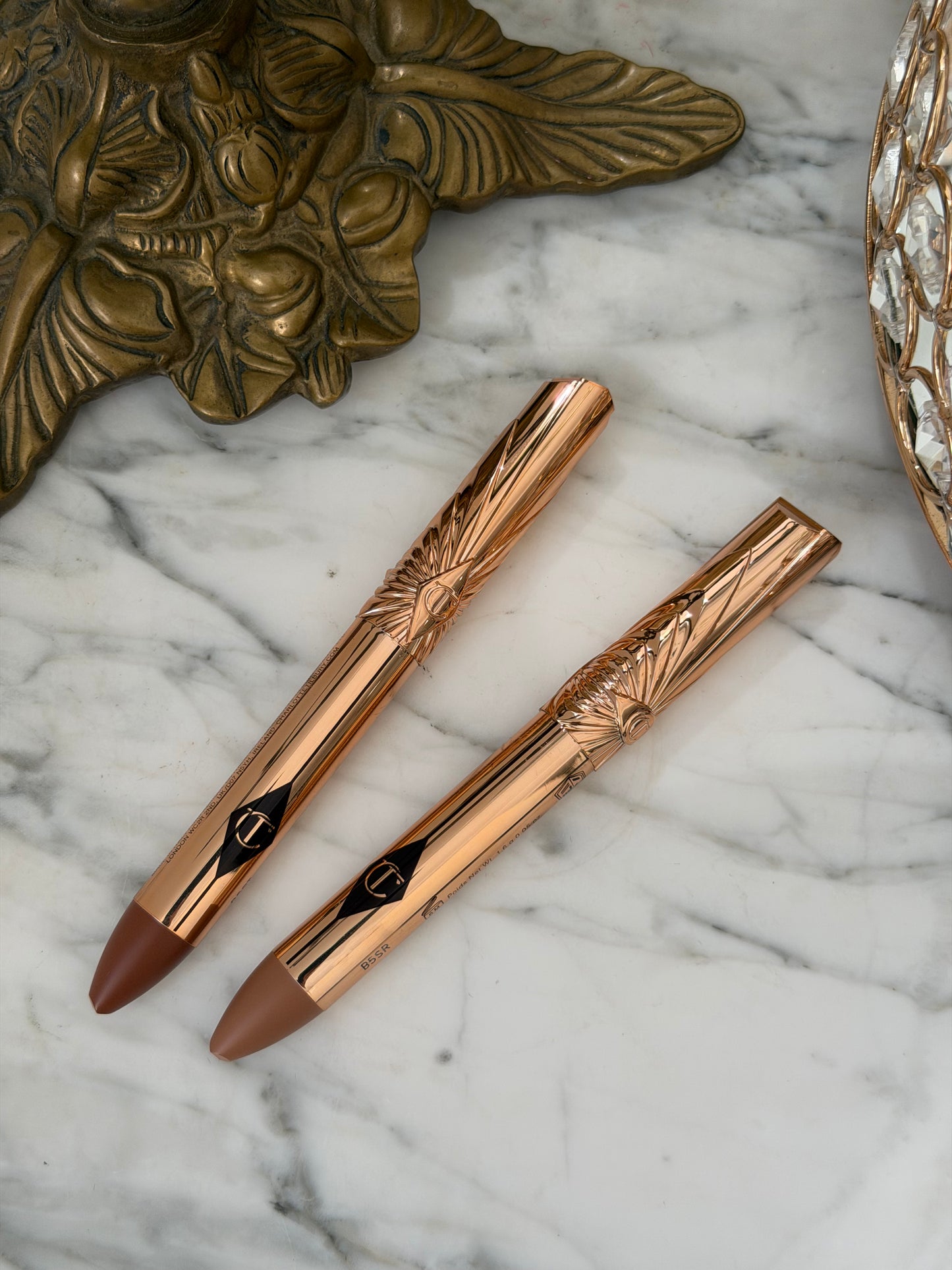 CHARLOTTE TILBURY Exagger-Eyes Easy Eye Shadow Stick - Cashmere Sculpt