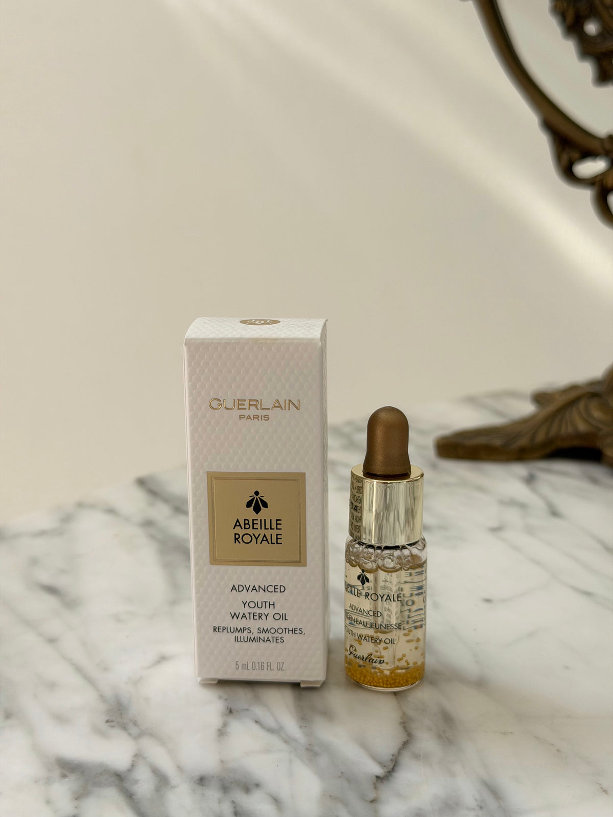 GUERLAIN Abeille Royale
Advanced Youth Watery Oil
Replumps, Smoothes, Illuminates all Skin Types