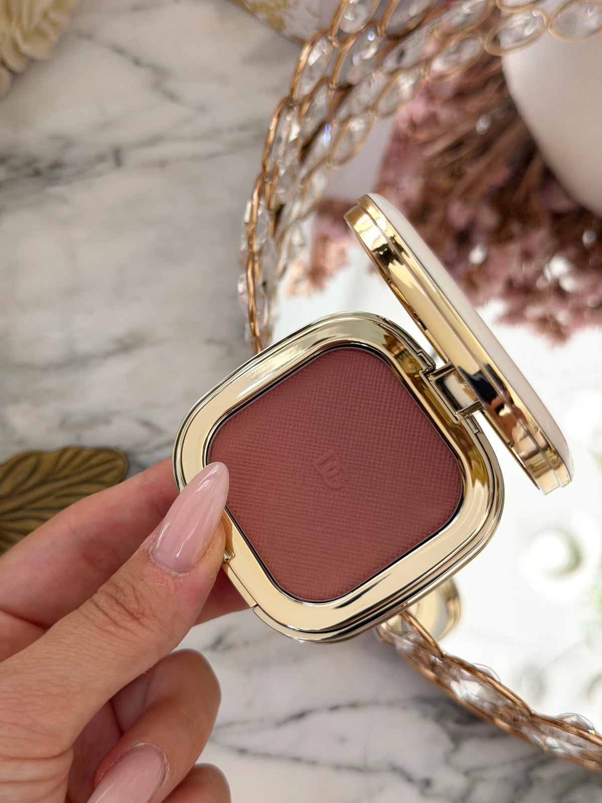 DOLCE&GABBANA
Cheek&Eyes Match - Lasting Blush & Eyshadow Powder (01)