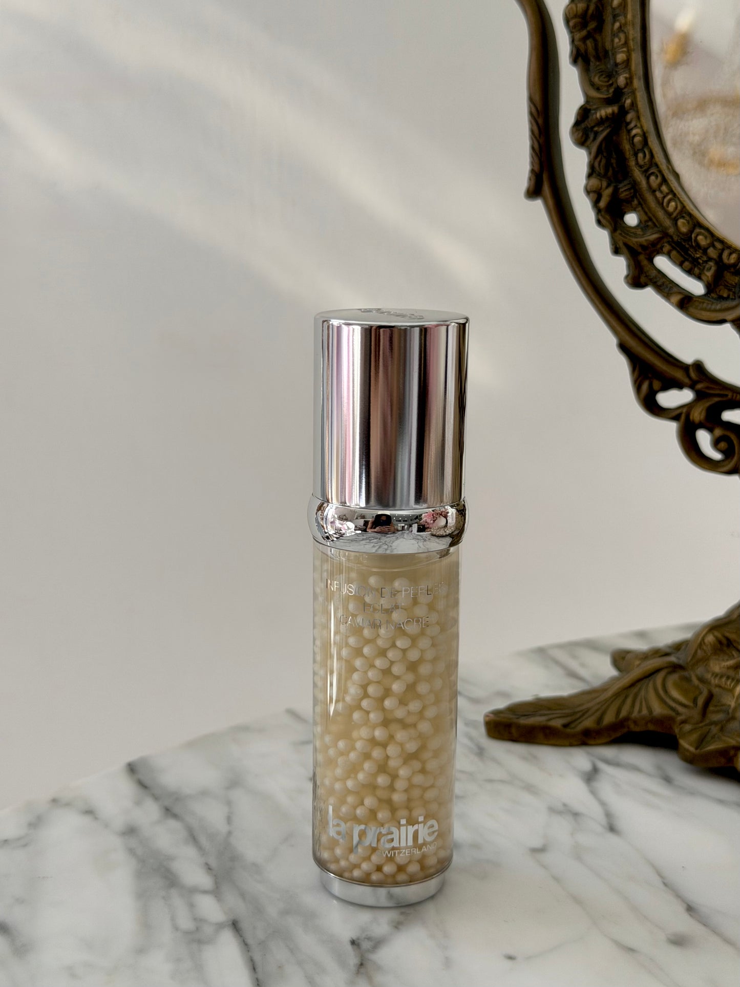 LA PRAIRIE White Caviar
Pearl Infusion
Illuminating And Firming Light-Infused Face Serum
