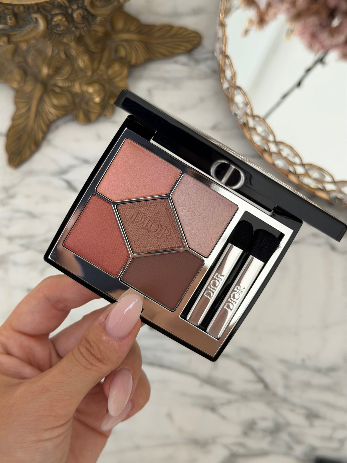 DIOR Diorshow 5 Couleurs
Eye Palette - 5 Eyeshadows - High Color and Long Wear (429)