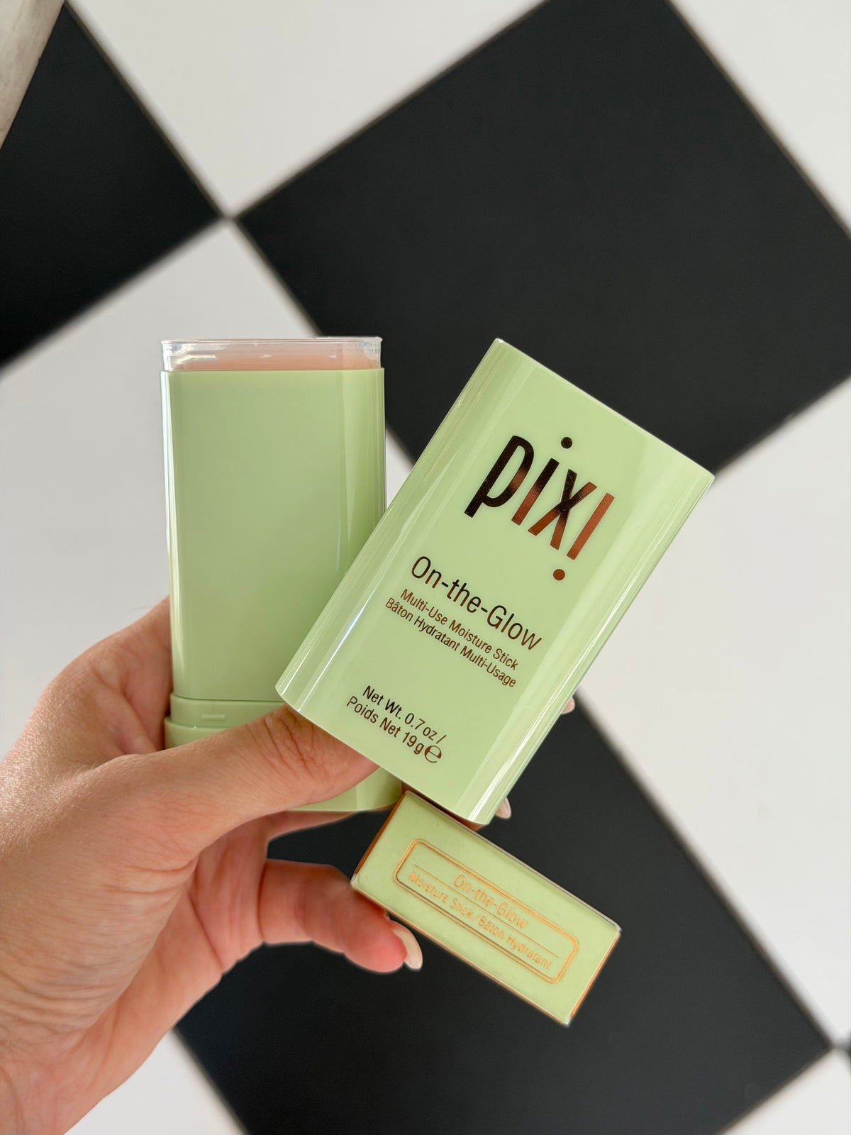 PIXI On-the-Glow
Multi-Use Moisture Stick