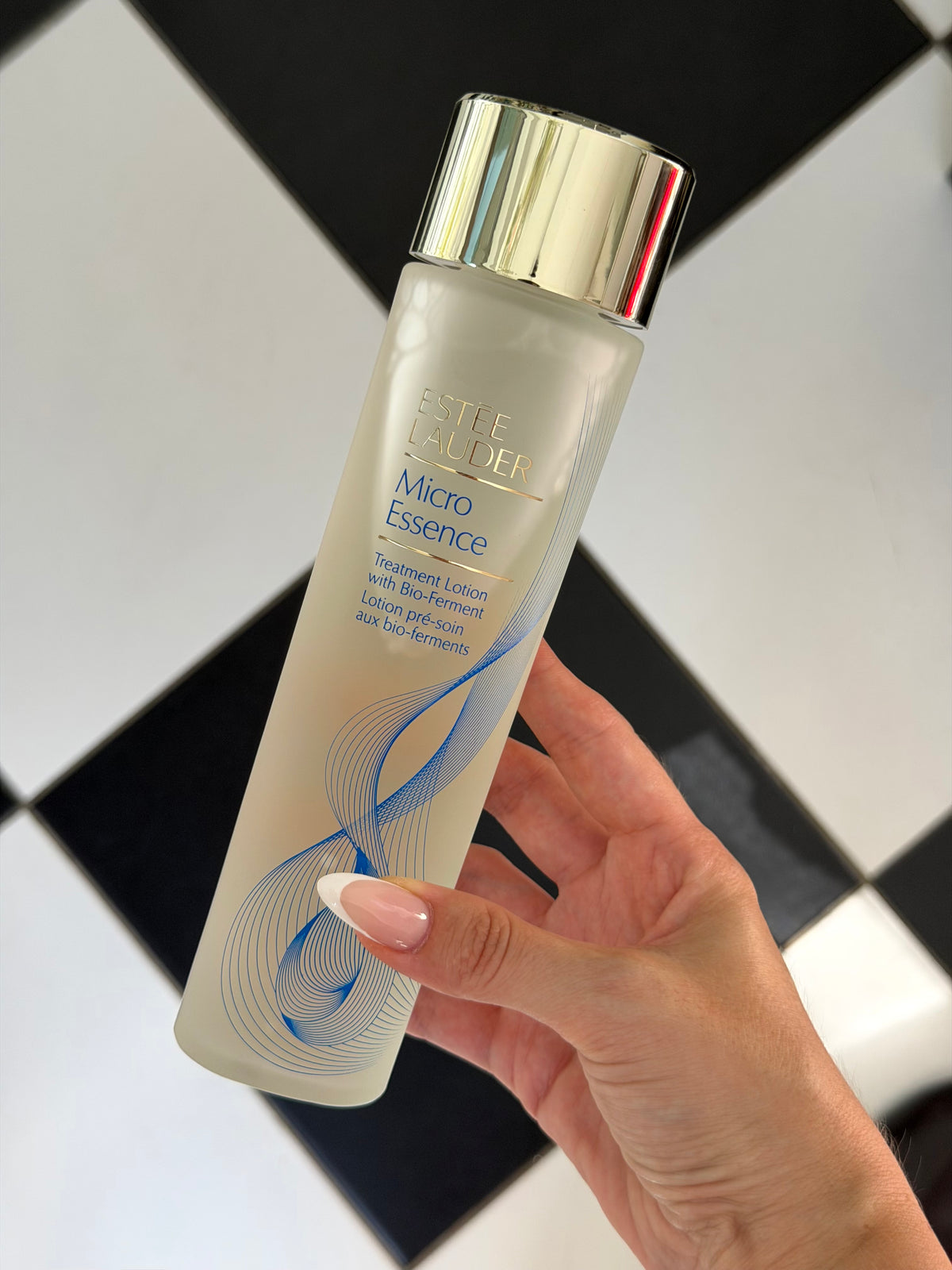 ESTEE LAUDER Micro Essence
Treatment Lotion Toner with Bio-Ferment