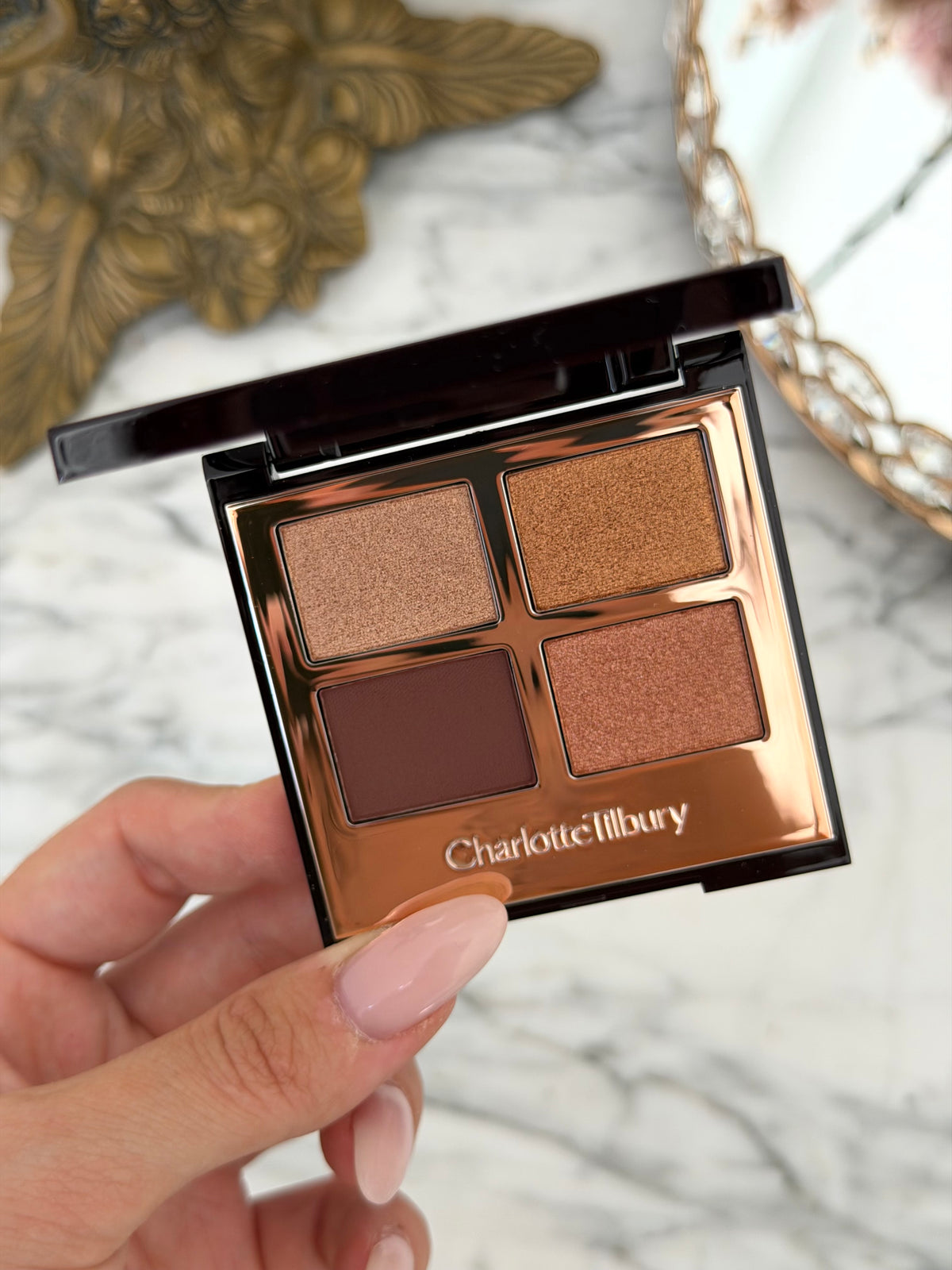 CHARLOTTE TILBURY Luxury EyeShadow Palette - Queen Of Glow