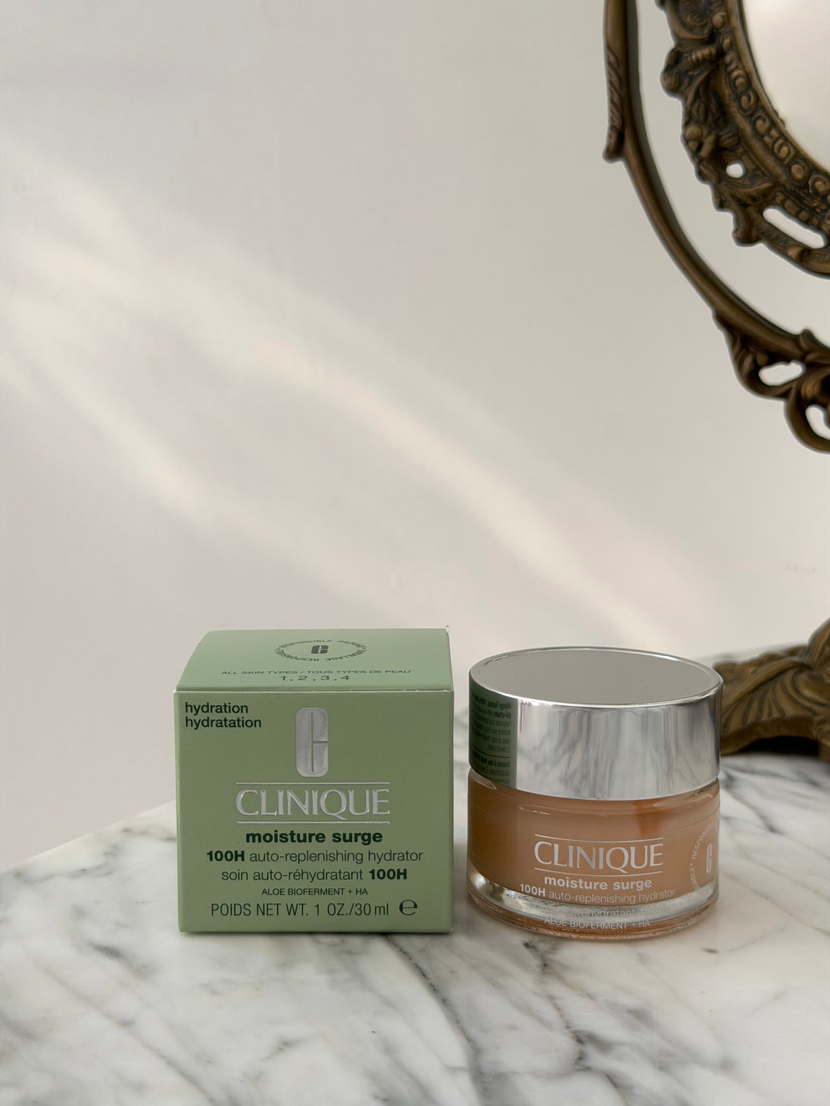 CLINIQUE Moisture Surge™ 100H Auto-Replenishing Hydrator