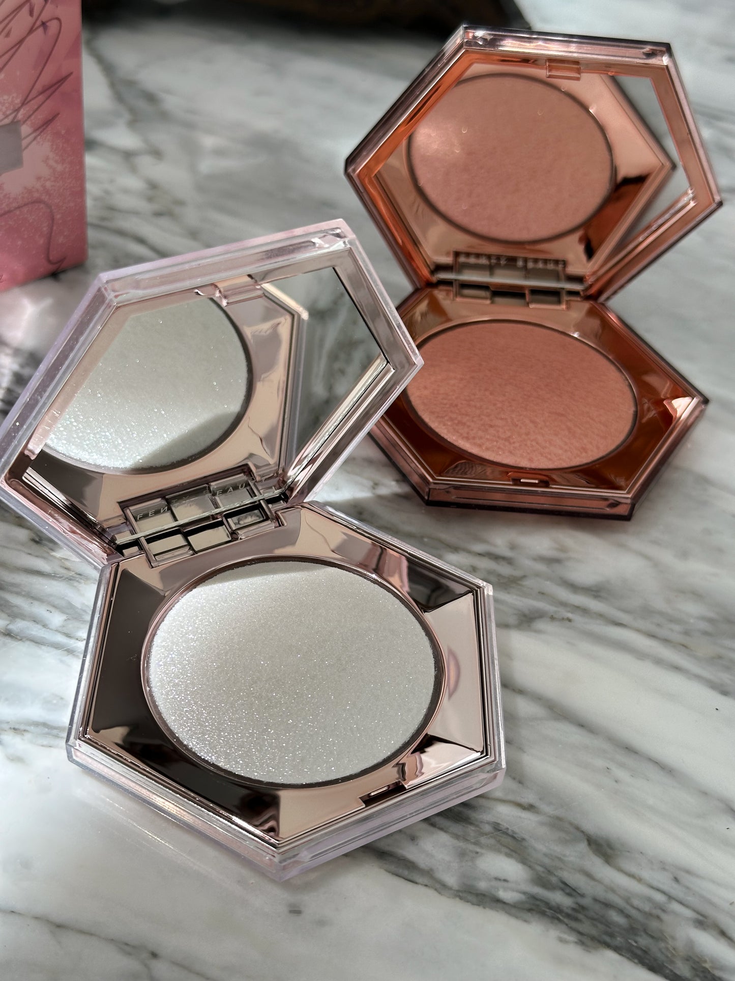 FENTY BEAUTY Diamond Bomb All-Over Diamond Veil Highlighter - Rosé Rave