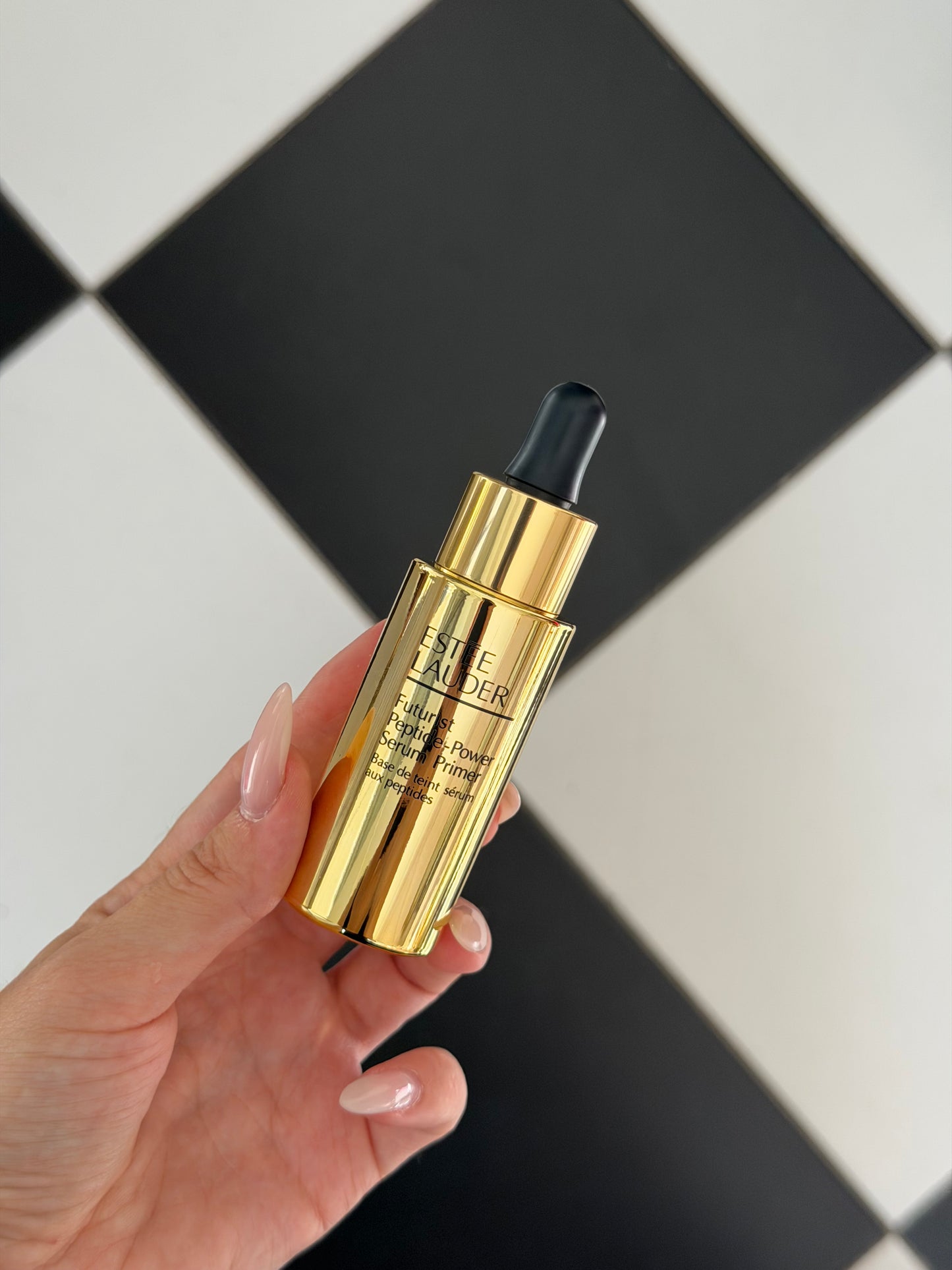 ESTÉE LAUDER Futurist
Peptide-Power Serum Primer