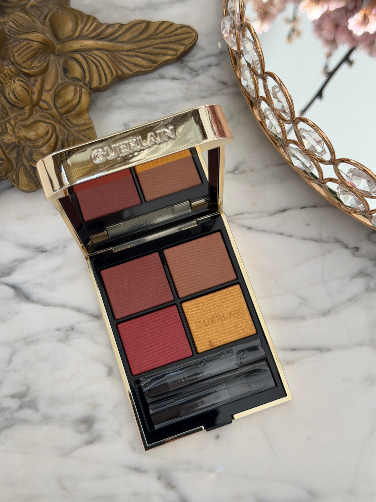 GUERLAIN Ombres G
Eyeshadow Quad
Multi-Effect, High Color & Long Wear (214)
