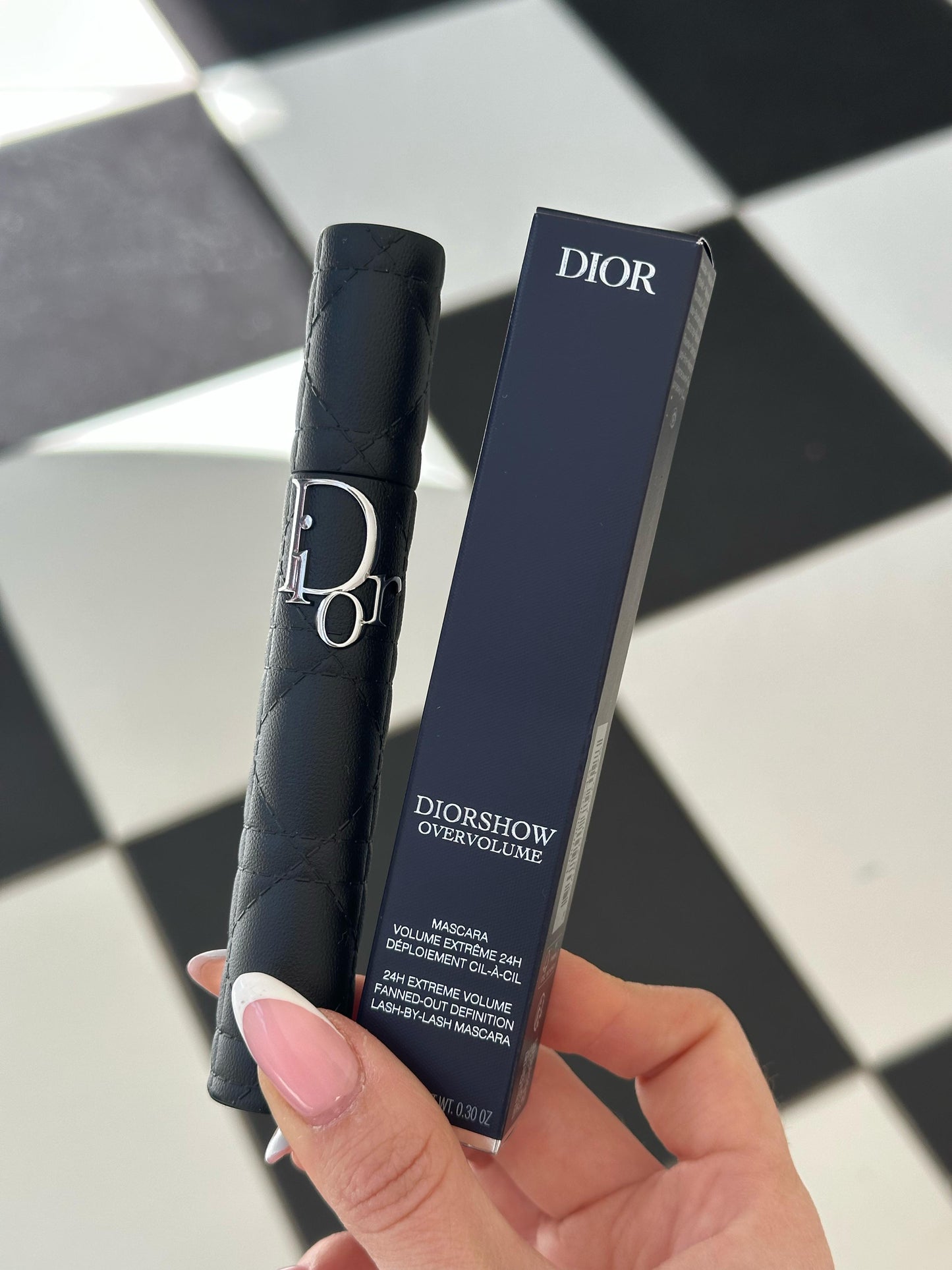 DIOR Diorshow Overvolume
24-Hour Extreme Volume Mascara – Lash-by-Lash Fan Effect